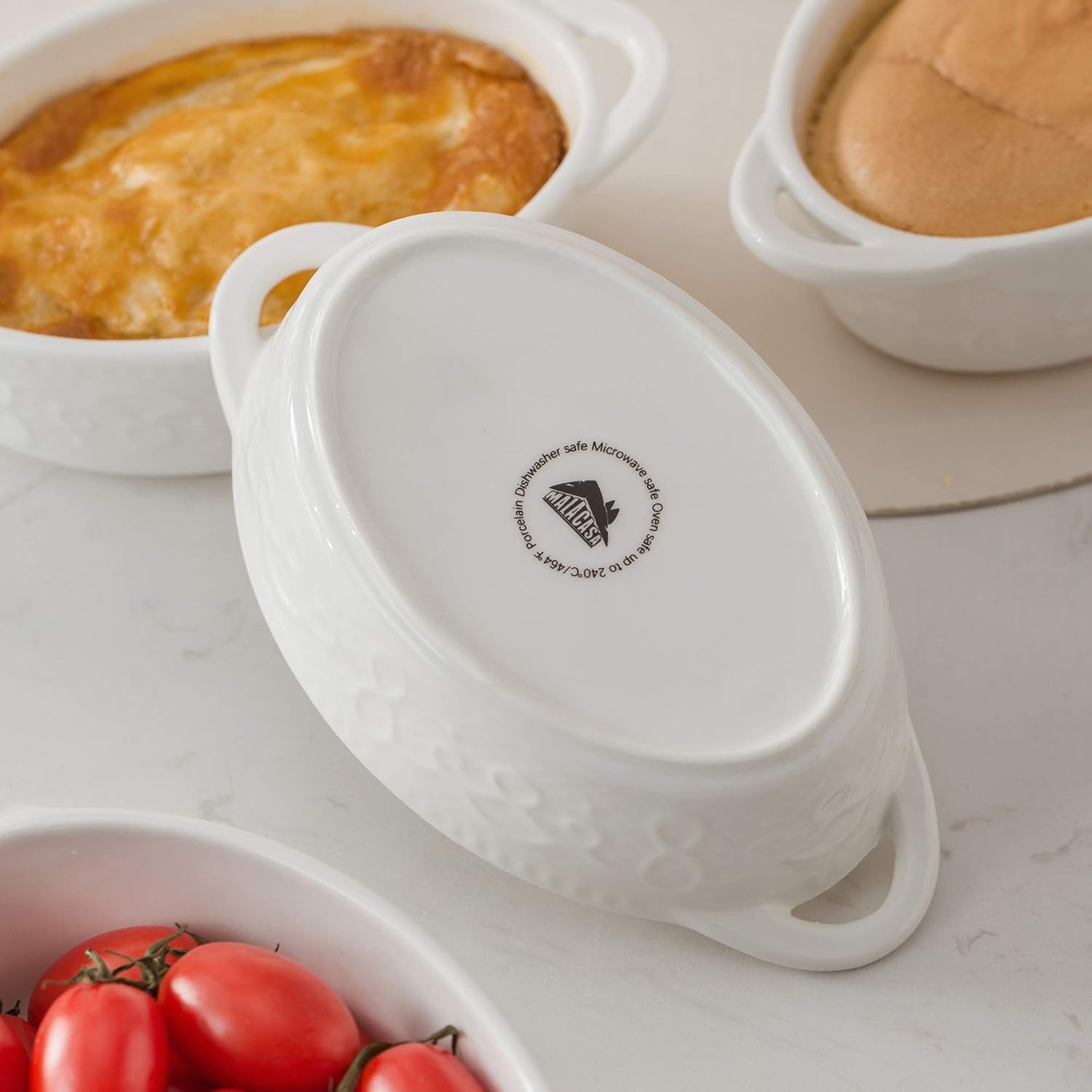 MALACASA Platos de soufflé, Ramequines de 10.5 onzas para hornear, cuencos con patrón de vid blanca con doble asa, aptos para horno, para pudín,
