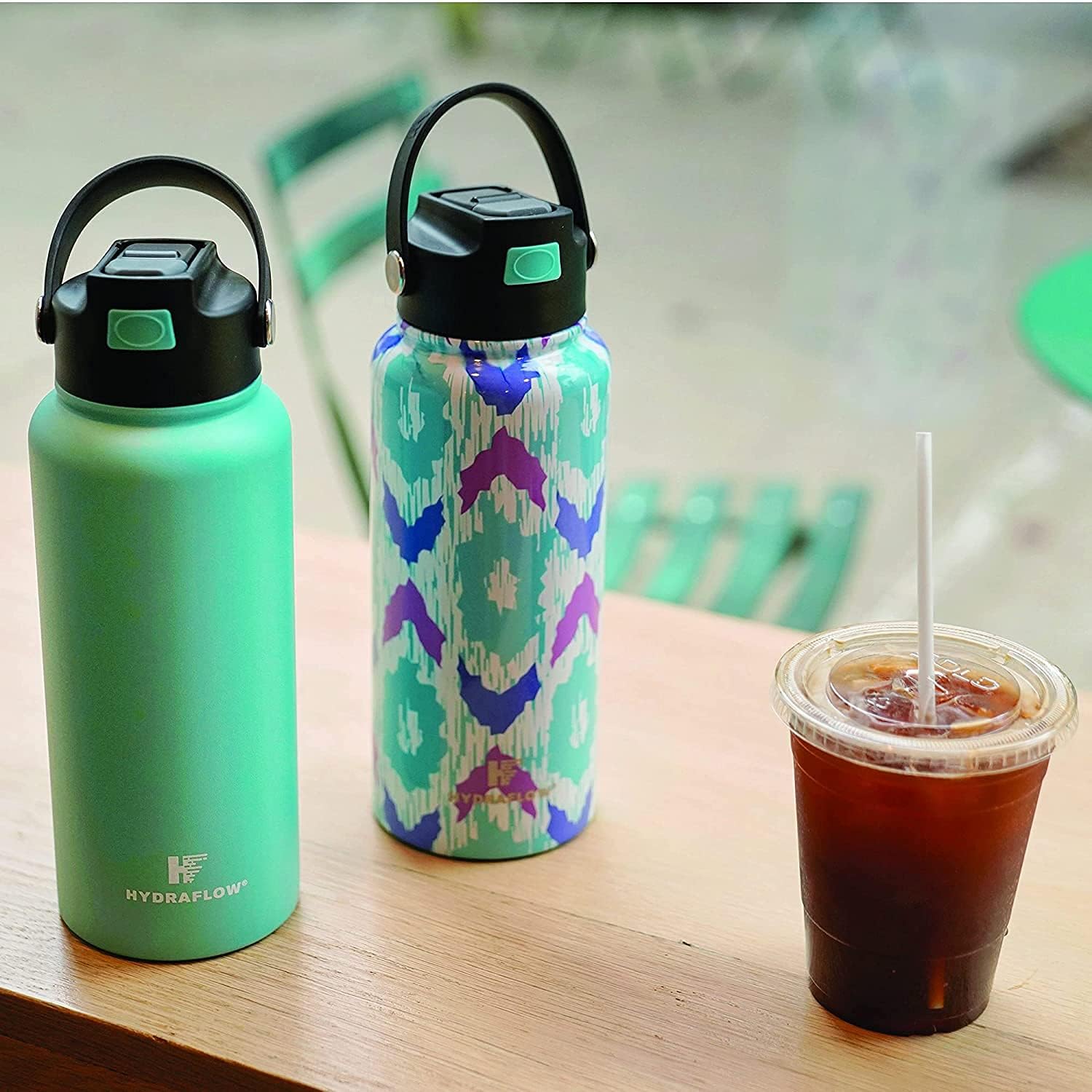 Hydraflow Hybrid – Botella de agua de triple pared aislada al vacío con pajilla abatible (34 onzas, blanco polvo), termo de metal de acero