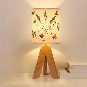 LUMIMAN Lámpara de mesa pequeña con trípode, lámpara LED de mesa de noche de flores prensadas de 7 W con base de madera para dormitorio, sala de LUMIMAN Lámpara de mesa pequeña con trípode, lámpara LED de mesa de noche de flores prensadas de 7 W con base de madera para dormitorio, sala de
