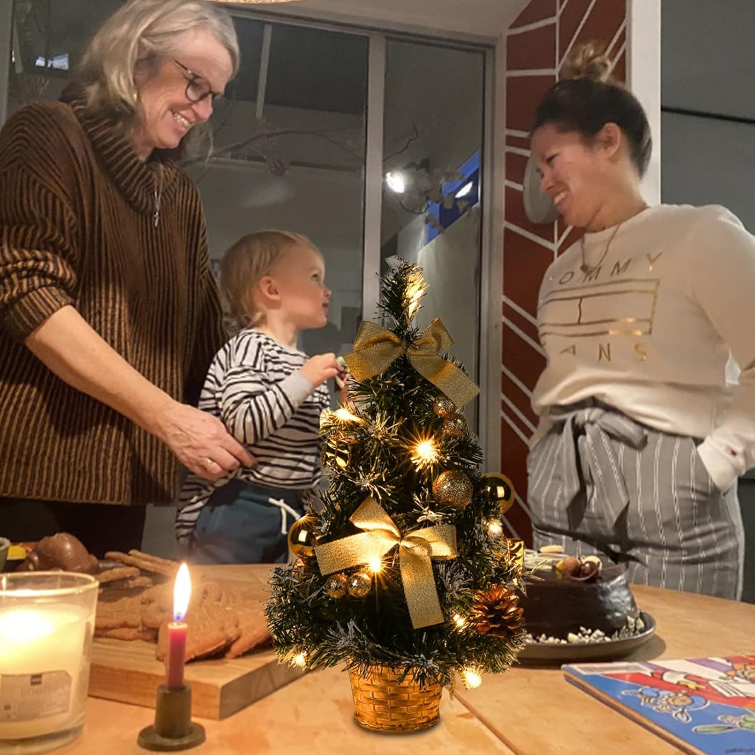 Árbol de Navidad pequeño iluminado de 15.7 pulgadas, árbol de Navidad artificial con luces LED, árbol de Navidad de mesa a pilas para decoraciones