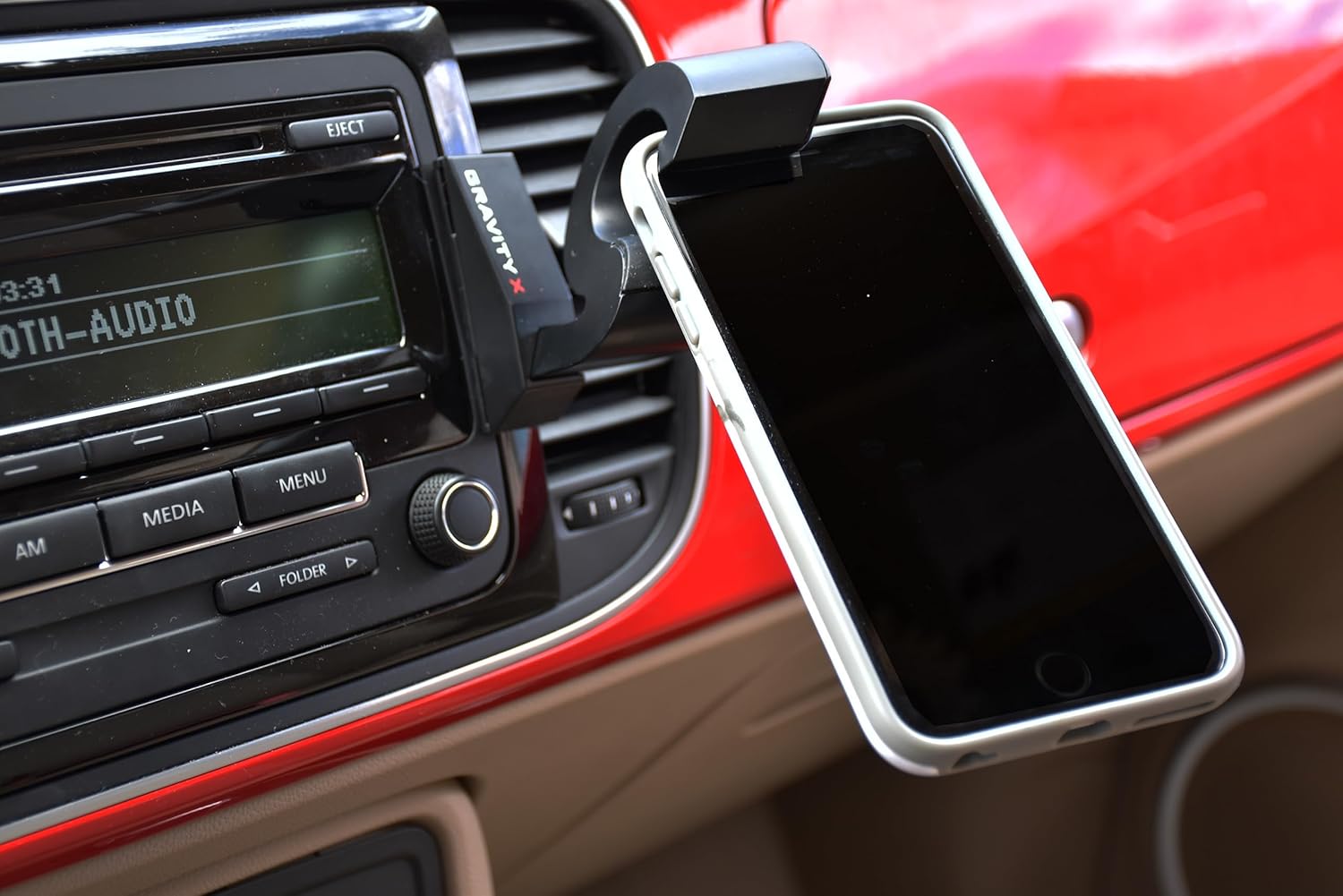 El galardonado diseño patentado del soporte para teléfono del coche utiliza solo gravedad y apalancamiento, se monta en segundos con una mano.