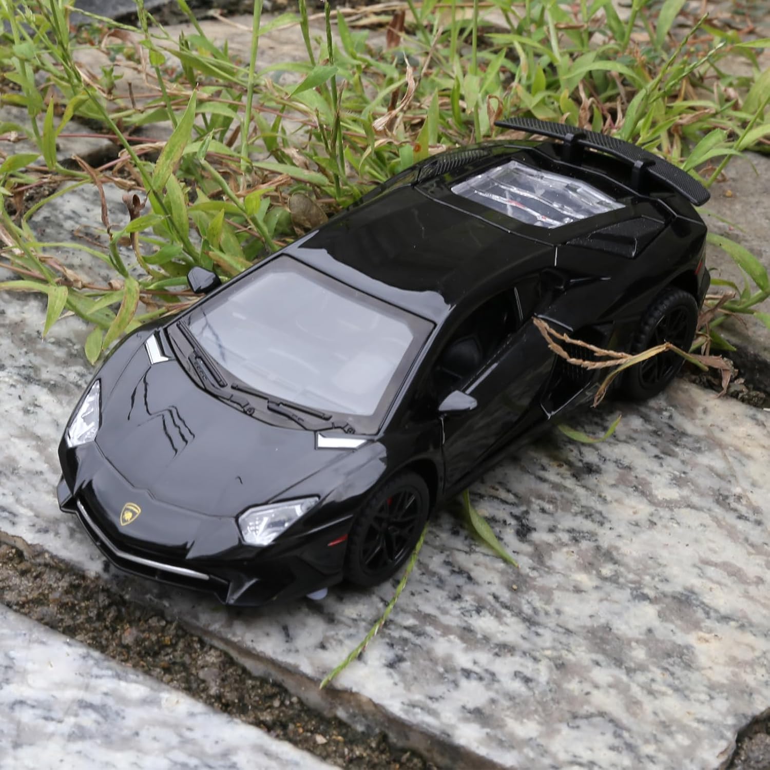 BDTCTK 132 Lambo LP750 Modelo Pull Back Car Coche de juguete con sonido y luz para niños y niñas, cuerpo de metal, puerta abierta, negro