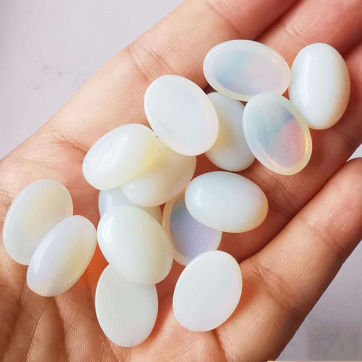 Bacatgem 7 cuentas de piedras preciosas de cristal ovaladas de opalita sintética con parte trasera plana para hacer joyas, bricolaje, 0.71 x 0.51