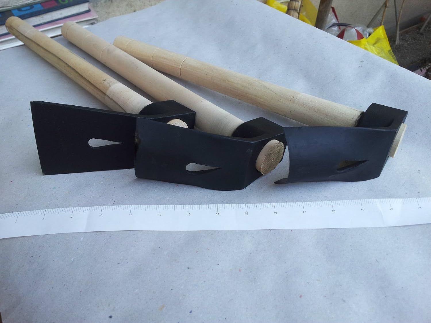 Conjunto de tres herramientas de tallado de madera, derecha, intermedia y curva (tamaño pequeño).