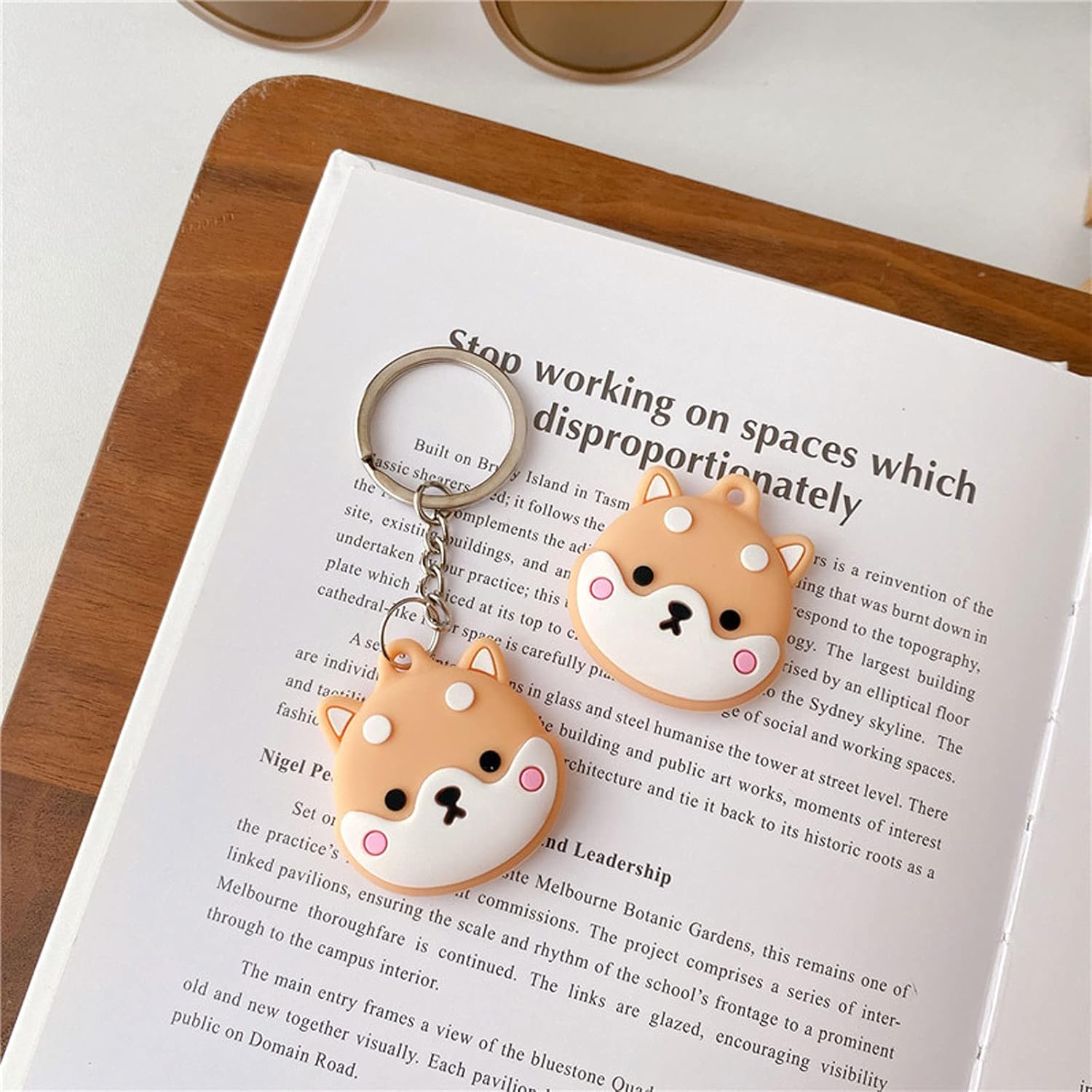 Funda portátil para Air Tag, Kawaii Cute Cartoon Shiba Inu de silicona antiarañazos, funda protectora compatible con Airtags Finder Location Tracker