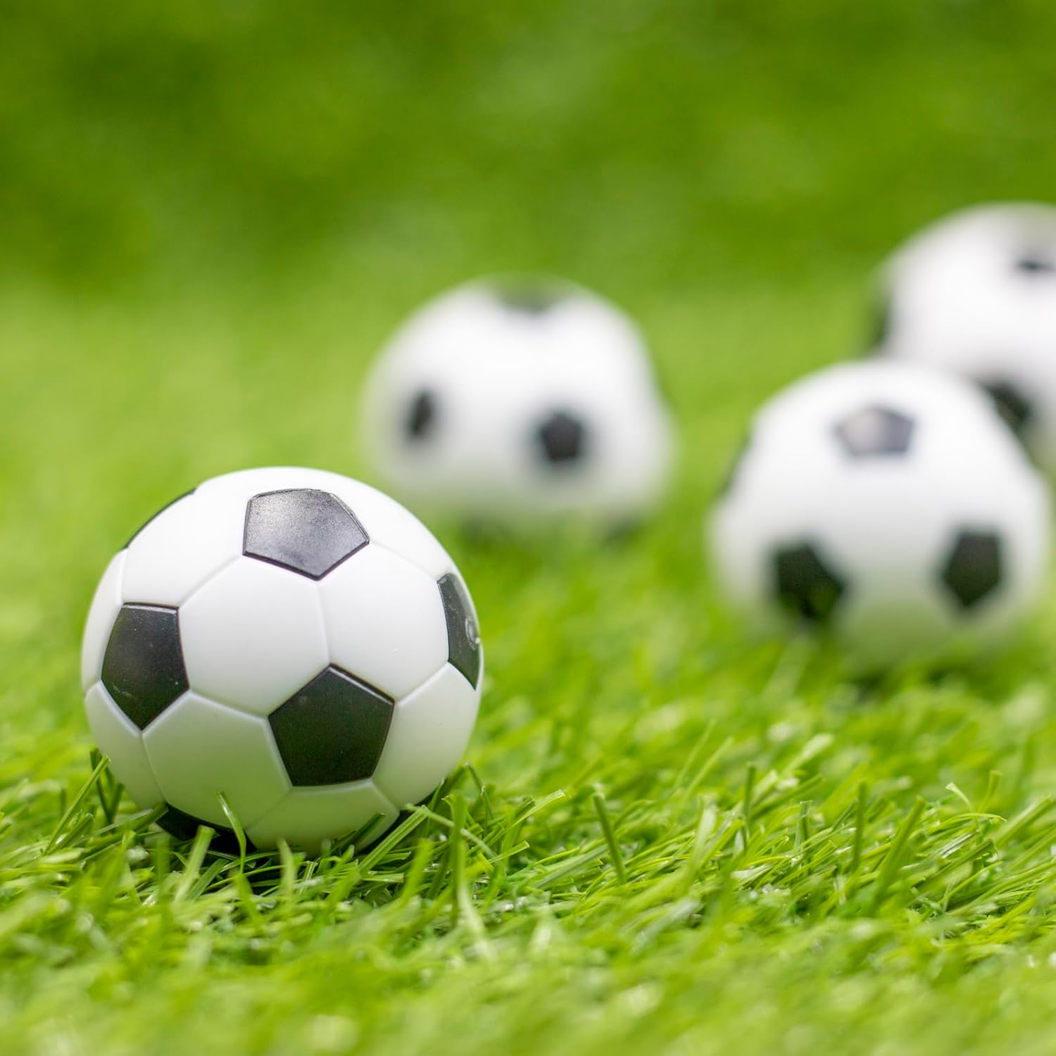 UERMAPTE Soccer Ball Size 5 Classic Black&White Soccer Ball Sports Training Ball Lawn Indoor Outdoor Play BallsKids Gift