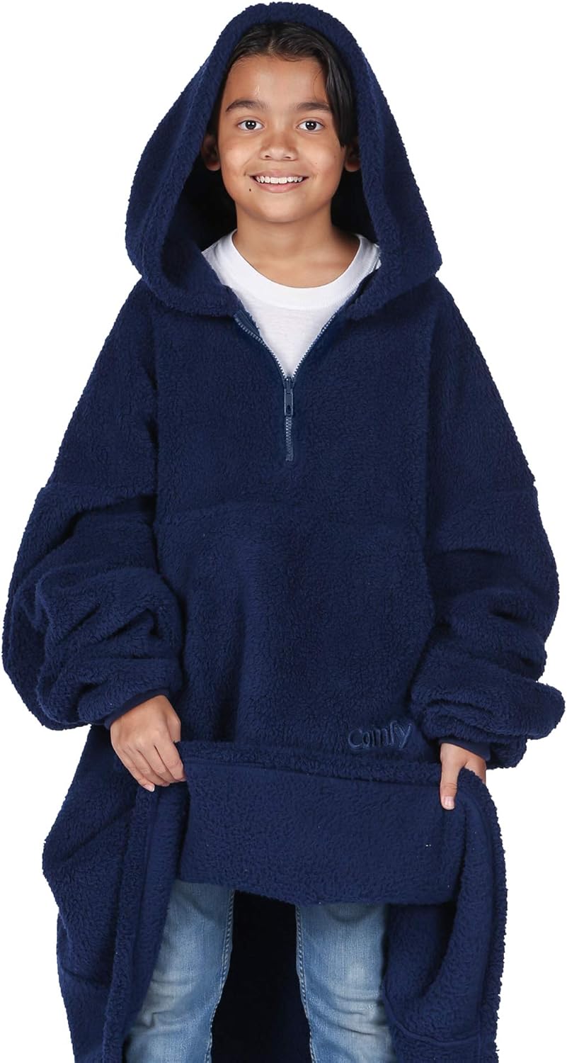 THE COMFY – Manta sherpa usable de gran tamaño, cierre de cremallera de 14, diseño osito de peluche de color café, tanque de tiburón color azul