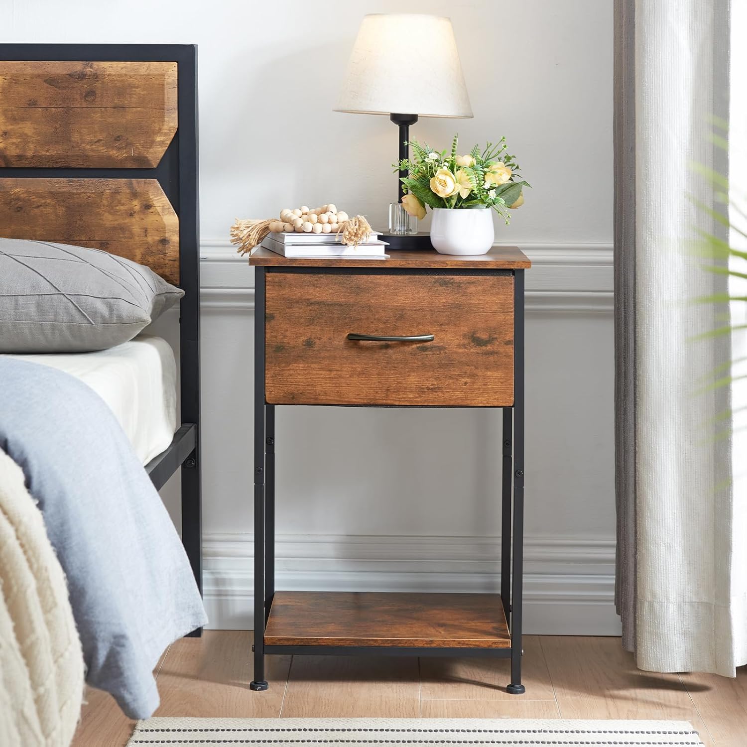 Somdot Mesita de noche, mesa auxiliar para dormitorio, habitación del bebé, sala de estar, cajón de tela extraíble, estante de almacenamiento