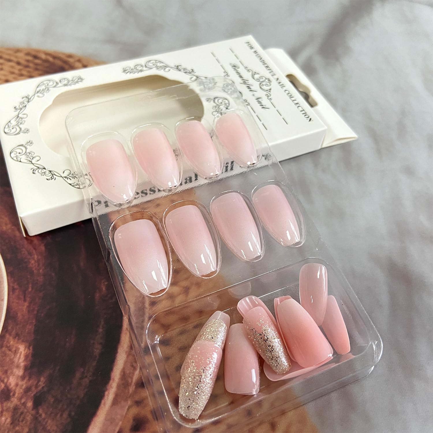 Uñas postizas a presión de ataúd, uñas postizas de longitud media, uñas postizas con purpurina rosa degradado, diseño brillante de cobertura