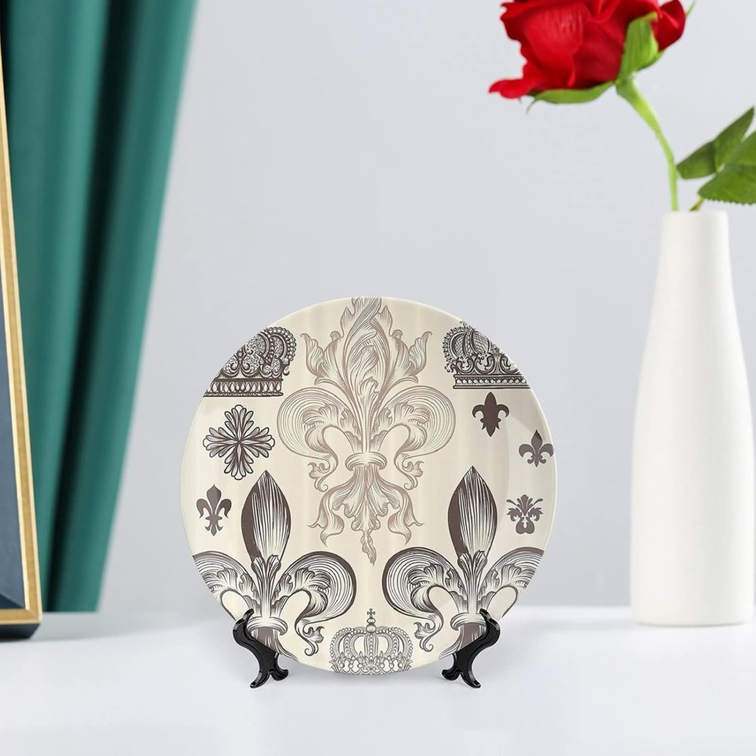 Plato decorativo de 6 pulgadas, plato de cena de flor de lis, patrón heráldico, escudo de armas, placa de exhibición de adorno para mesa de comedor,