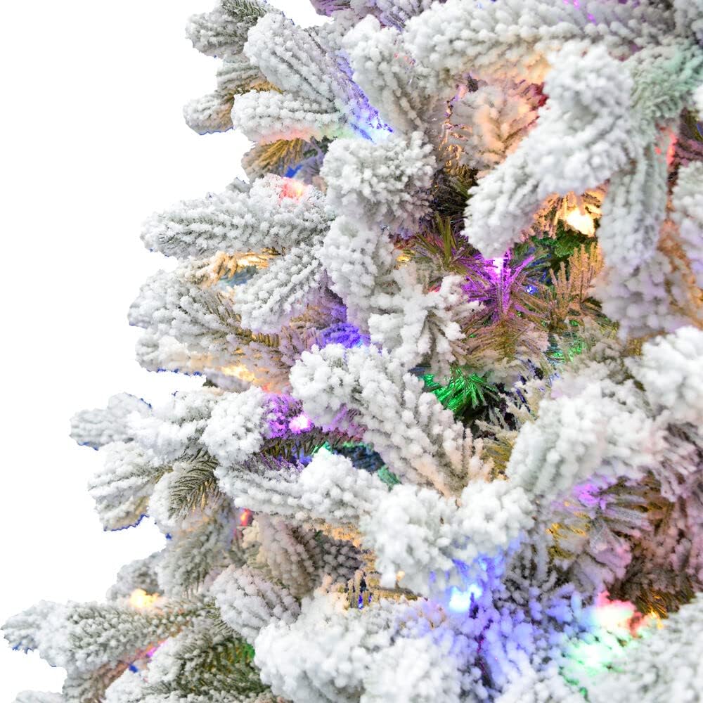 Fraser Hill Farm Árbol de Navidad artificial flocado de 6.5 pies con luces LED multicolor y soporte, árbol falso plegable preiluminado con follaje