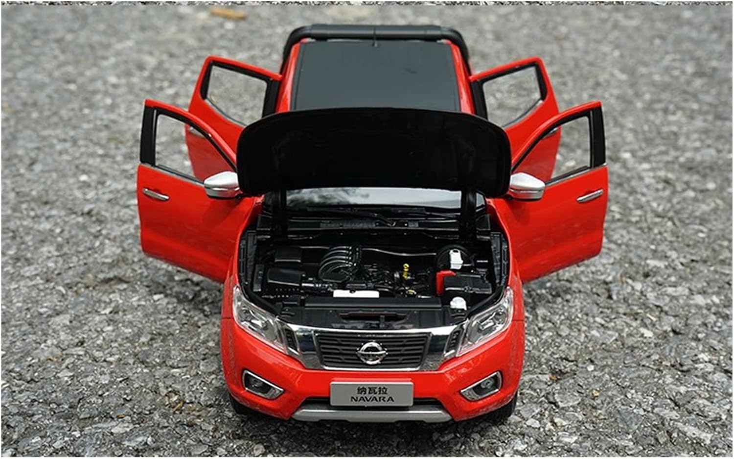 QCHIAN Modelo de coche de aleación fundida a presión para 118 Échelle Nissan NAVARA Camion Tout-Terrain Simulación Camion Alliage Camion Statique