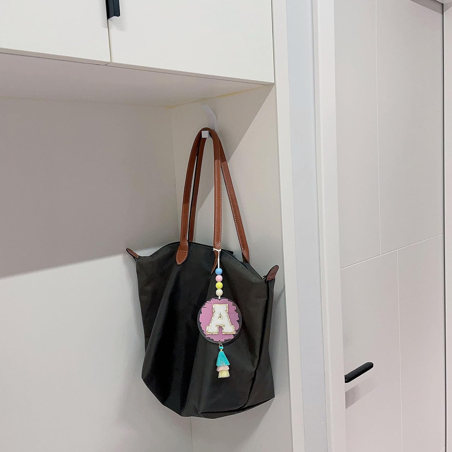 Janhavi Lindos accesorios para colgar en el automóvil, adorno rosa preppy para decoración del hogar, accesorios de espejo retrovisor, decoración