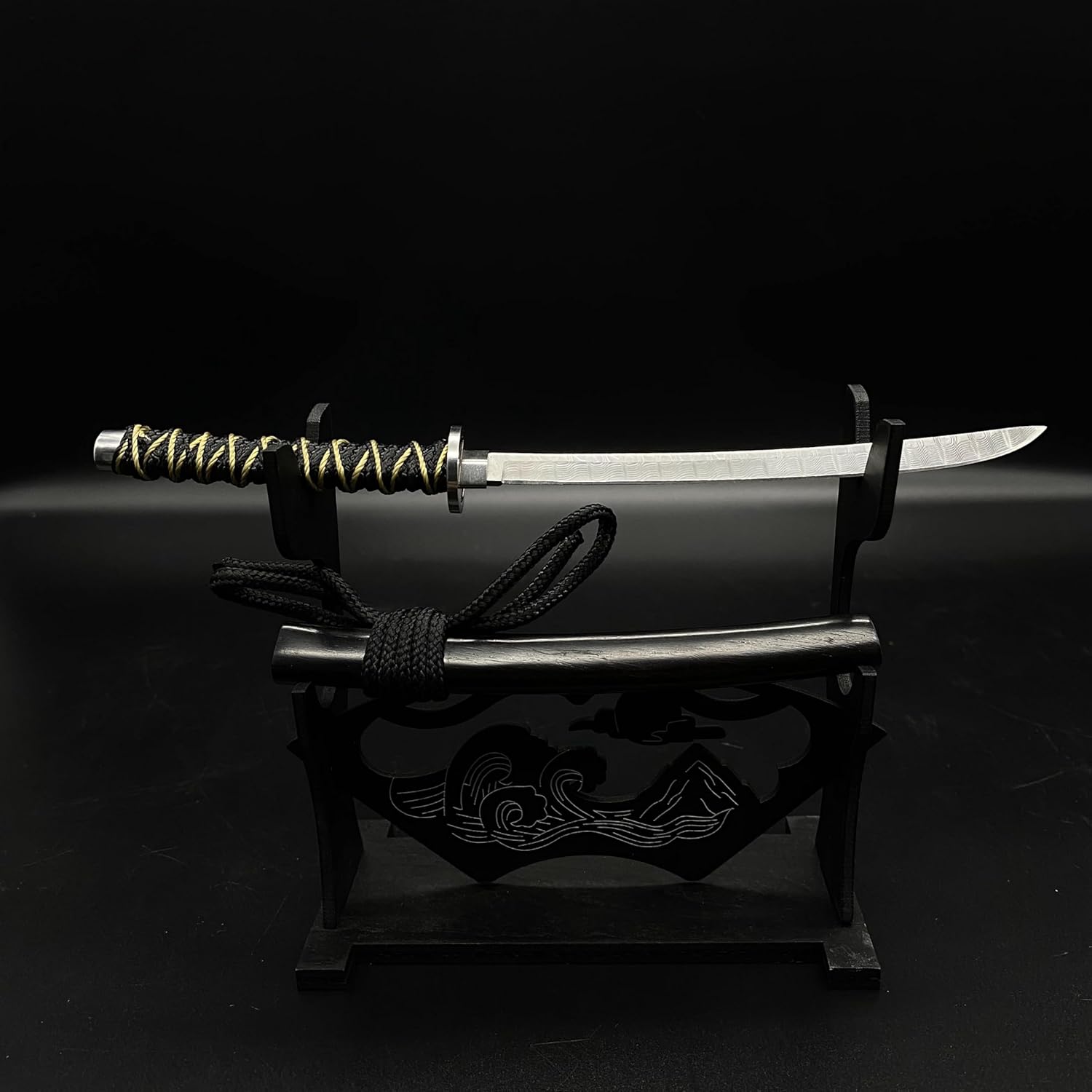 Soporte de exhibición de espada, soporte de madera Katana de 2 niveles, diseño de paisaje tallado negro, soporte para armas, escaparate elegante