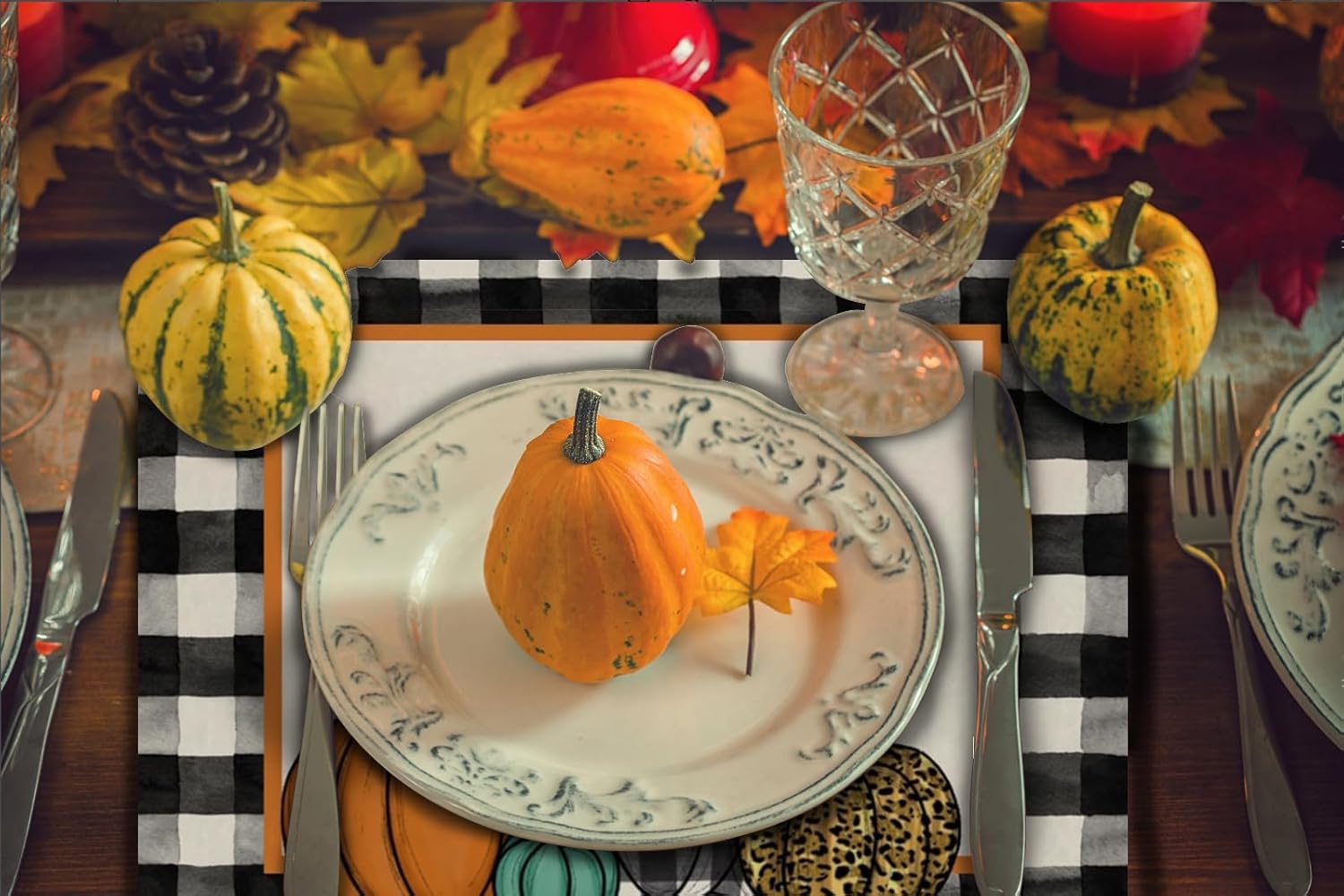 Juego de 4 manteles individuales de otoño de calabaza a cuadros negros de 12 x 18 pulgadas, decoración de hojas de arce para otoño, Acción de