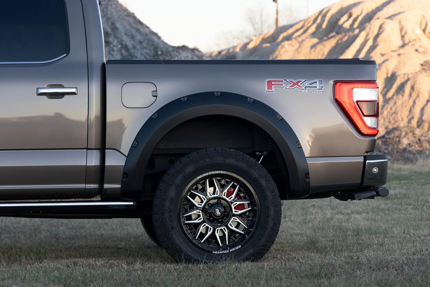 Rough Country Guardabarros tradicionales para Ford F-150 2021-2023 – F-F20911A