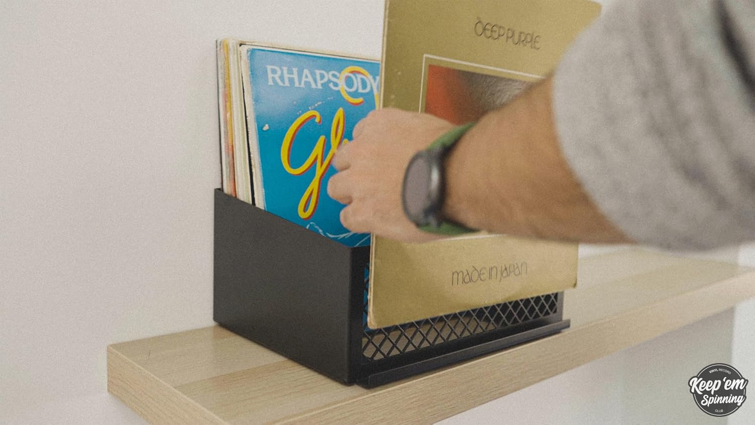 Almacenamiento de discos de vinilo, juego de 2 soportes de montaje en pared para hasta 50 LPs con pantalla de reproducción de Now Play, organizador