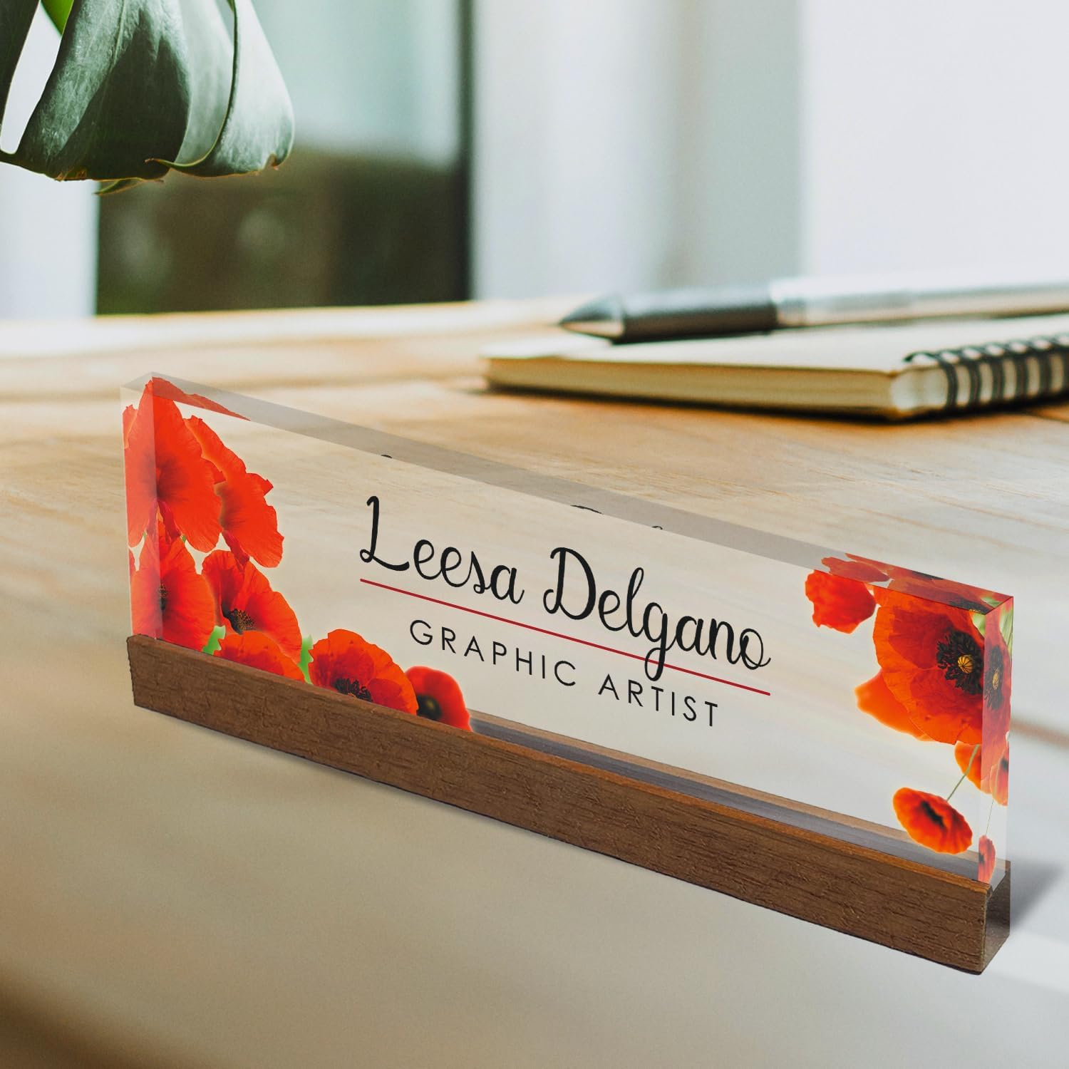 Artblox Placa de identificación personalizada de oficina para escritorio con tarjetero en vidrio acrílico transparente, diseño de flores de amapola,