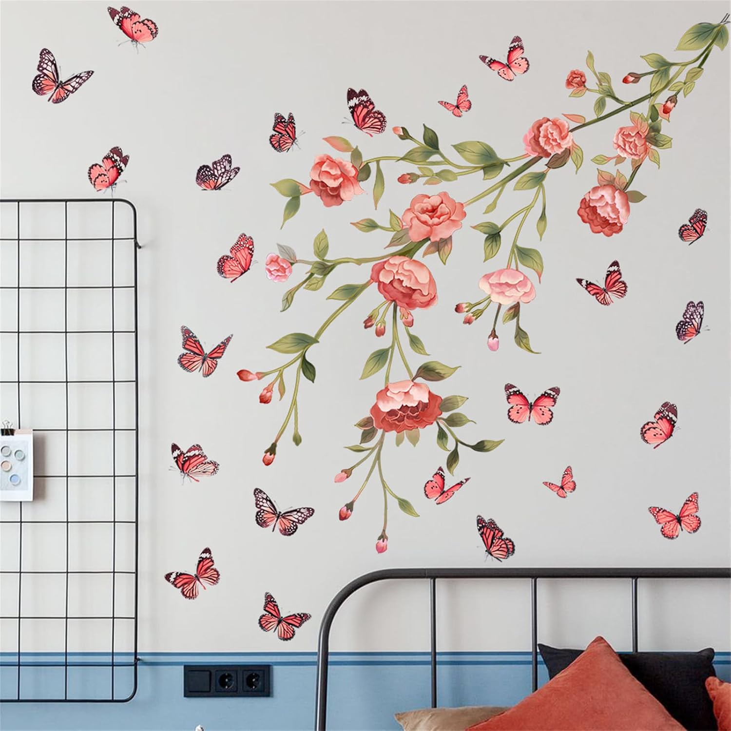 Adhesivo de pared de flores rojas con diseño de mariposas revoloteantes, decoración de pared de plantas florales, papel tapiz para despegar y pegar,