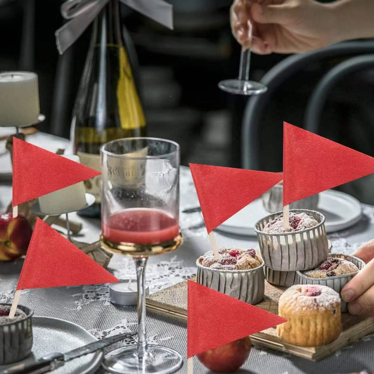 100 banderas rojas sólidas para palillos de dientes, pequeñas mini triángulos de color rojo liso, para cupcakes, decoración de bricolaje