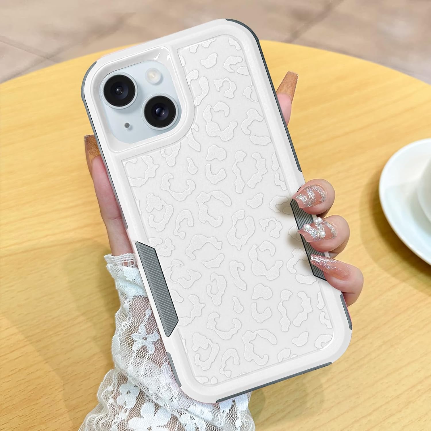 MOWIME Funda compatible con iPhone 15 de leopardo, estampado de guepardo, a prueba de golpes, resistente, TPU duro, parte trasera de policarbonato