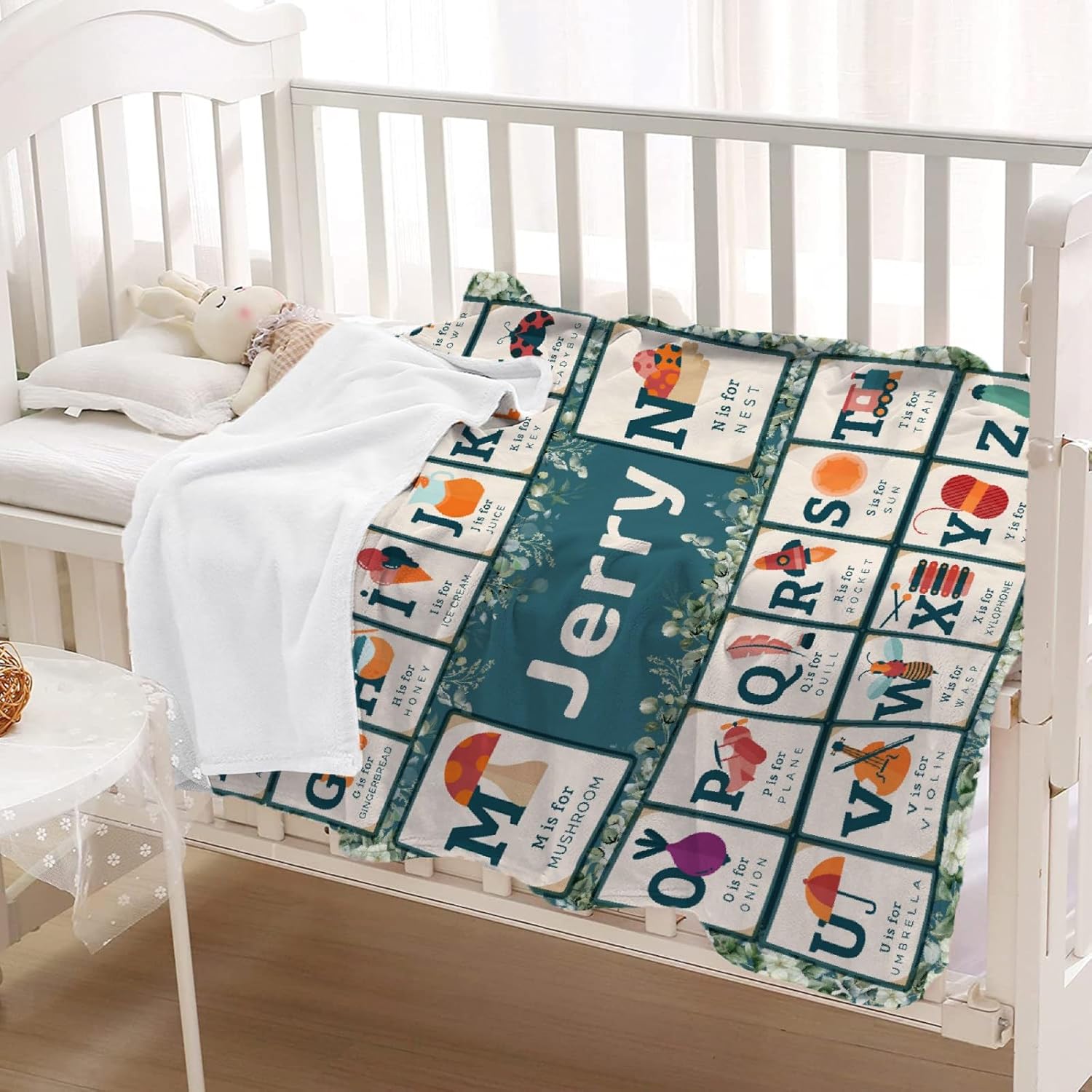 Manta personalizada con nombre del alfabeto flora, manta suave de franela ligera para sofá, ropa de cama de viaje, regalo perfecto para seres