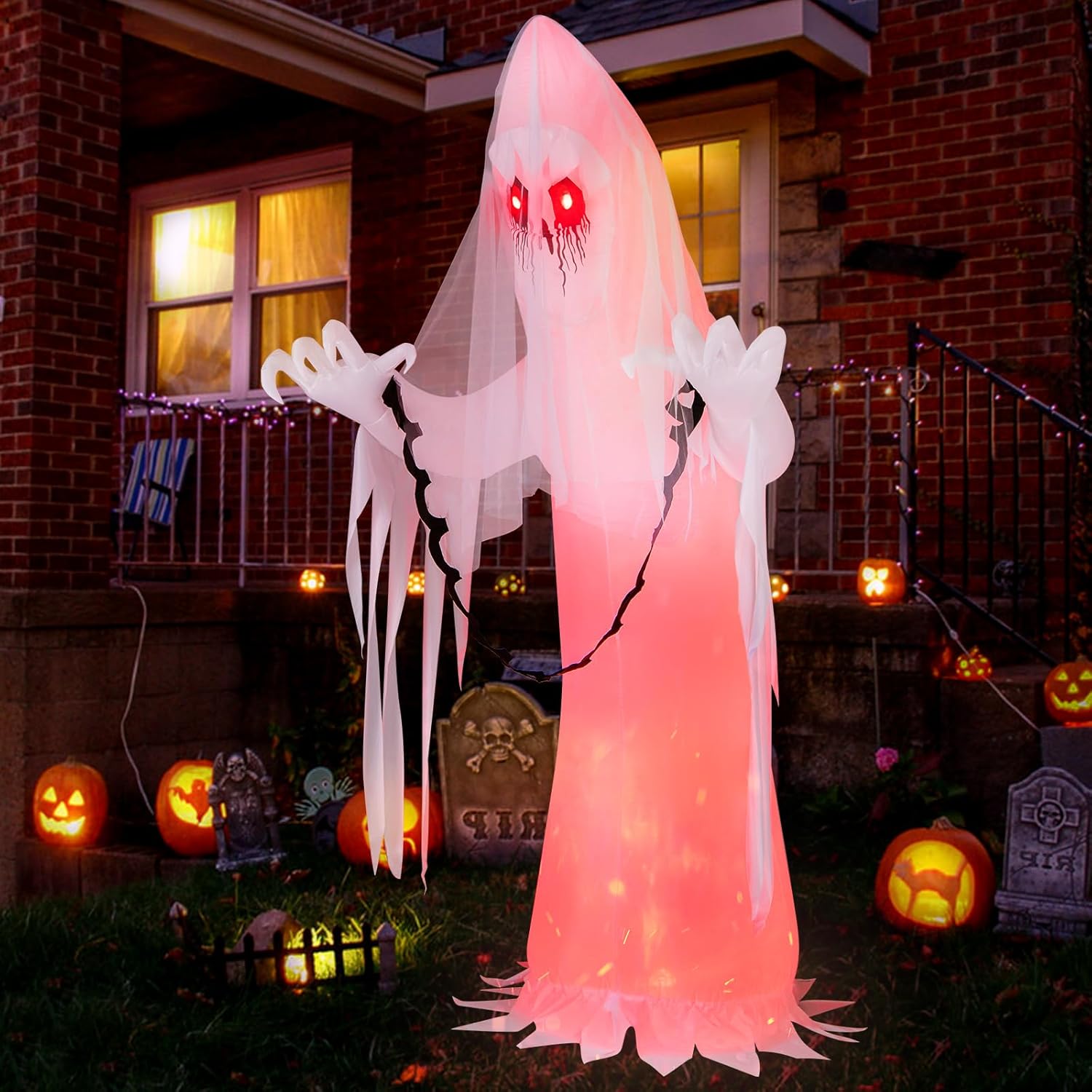Tangkula Fantasma inflable de Halloween de 8 pies, novia fantasma inquietante inflable con luz LED de llama, decoración de vacaciones al aire libre