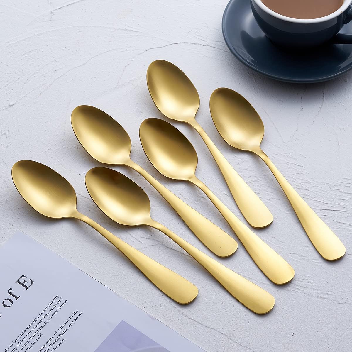 Juego de 6 cucharas de postre de oro mate, 6.8 pulgadas, acero inoxidable con acabado satinado, cucharadita dorada para café expreso, apto para