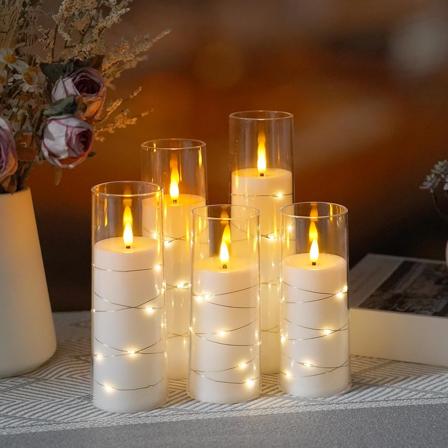 Velas sin llama, funcionan con pilas, 5 velas LED acrílicas parpadeantes con control remoto, con cadena de estrellas incrustada, vela de pilar sin