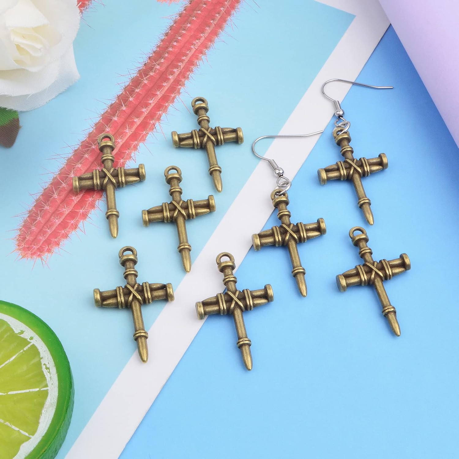 50 dijes de cruz religiosa de bronce antiguo, de aleación vintage, cristiano Jesús, crucifijo, cruz, suministros para manualidades, collares,