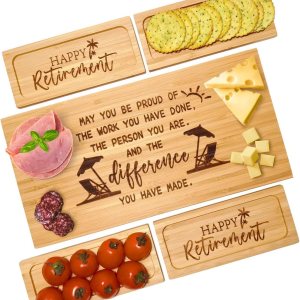 Tabla de quesos Happy Retirement, suministros de decoración de fiesta de jubilación para mujeres y hombres, tabla de quesos de charcutería y Tabla de quesos Happy Retirement, suministros de decoración de fiesta de jubilación para mujeres y hombres, tabla de quesos de charcutería y
