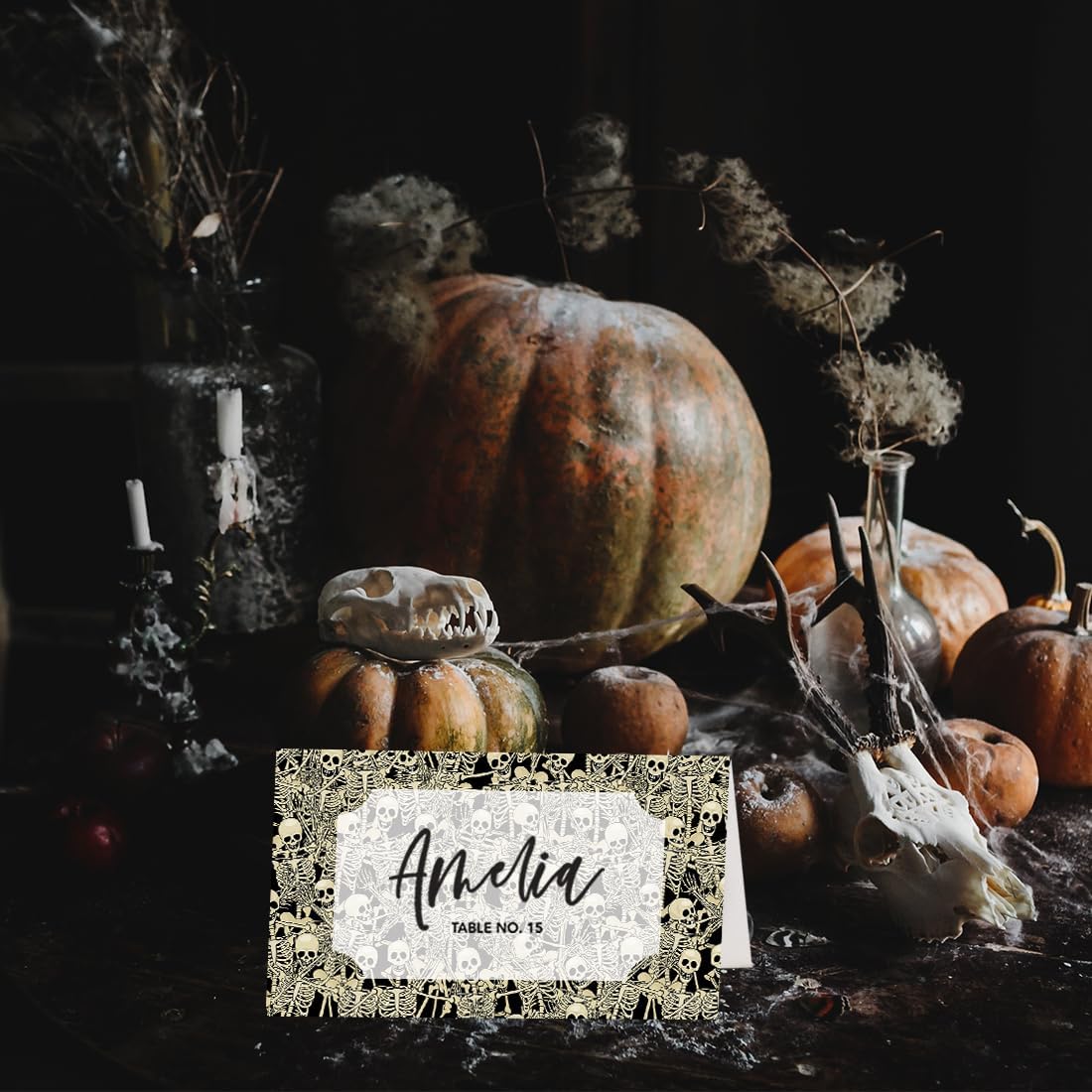 Andaz Press Paquete de 24 tarjetas de mesa de Halloween para colocar la mesa, con puntuaciones para plegarse fácilmente, esqueletos y sombras,
