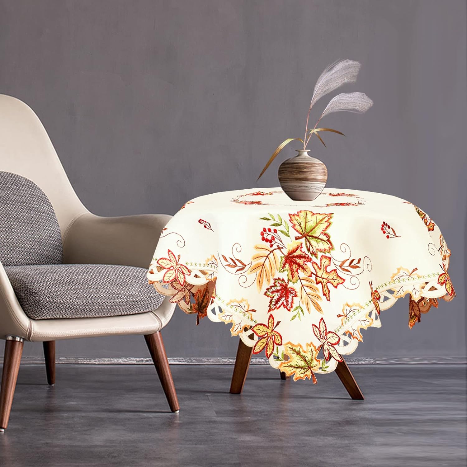 Simhomsen Mantel cuadrado pequeño con hojas de arce para Acción de Gracias, otoño, manteles para mesa auxiliar, mesa de té (33 x 33 pulgadas)