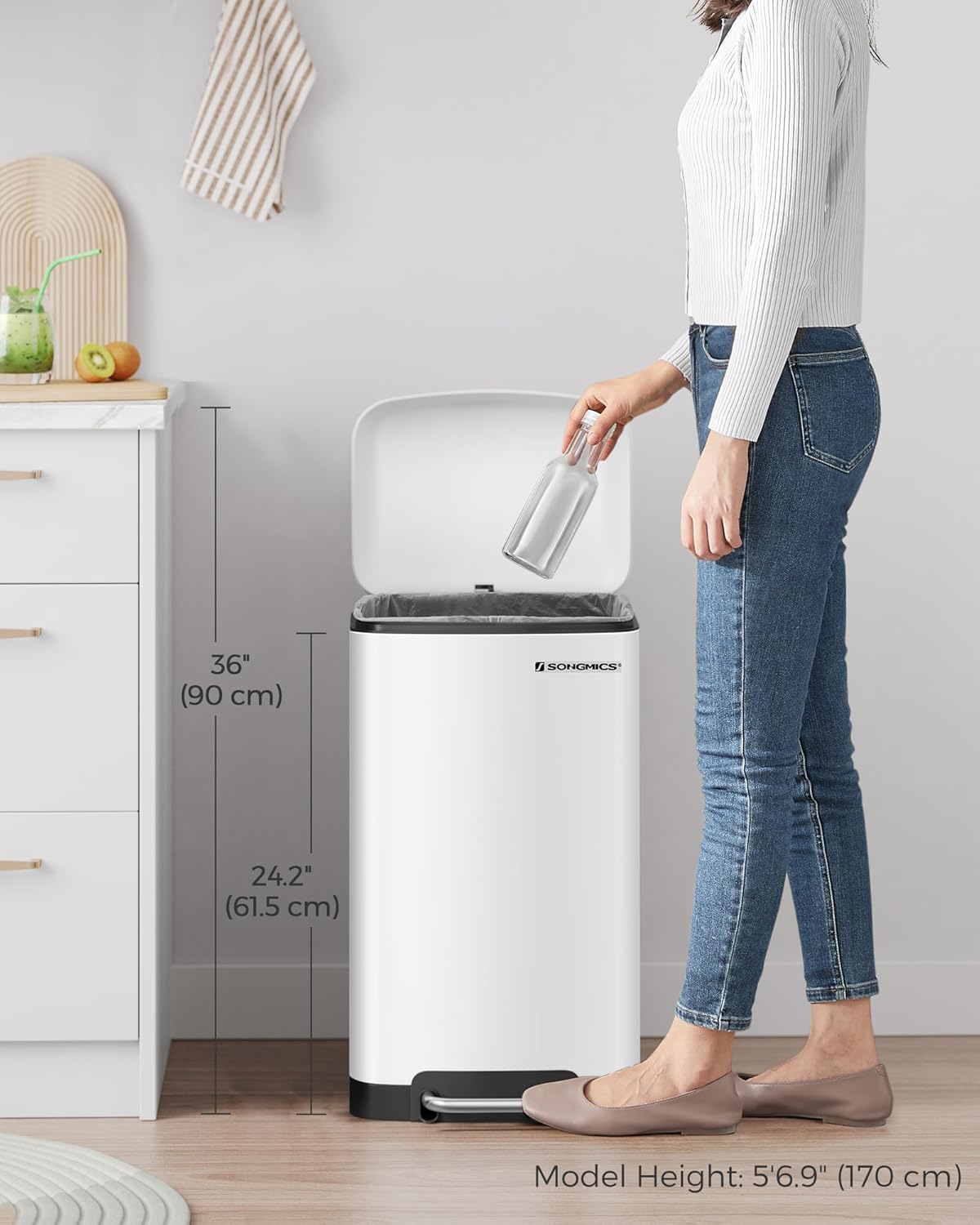 SONGMICS Bote de basura de 8 galones (30L) con tapa y cubo interior, cubo de basura de acero inoxidable, cierre suave, blanco ULTB01W30