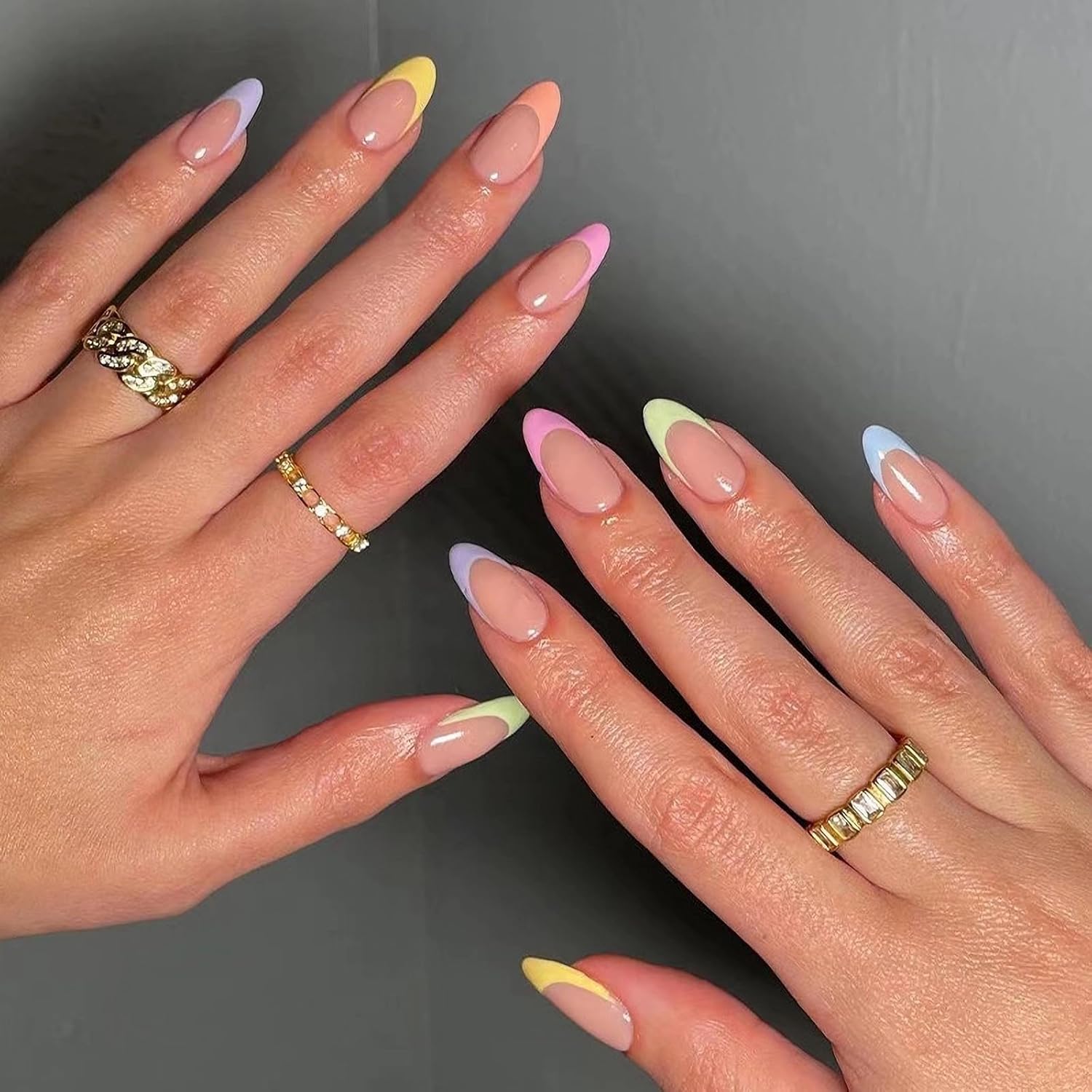 MISUD Uñas postizas cortas redondas a presión, ovaladas, brillantes, con pegamento, uñas acrílicas coloridas de punta francesa, uñas artificiales de