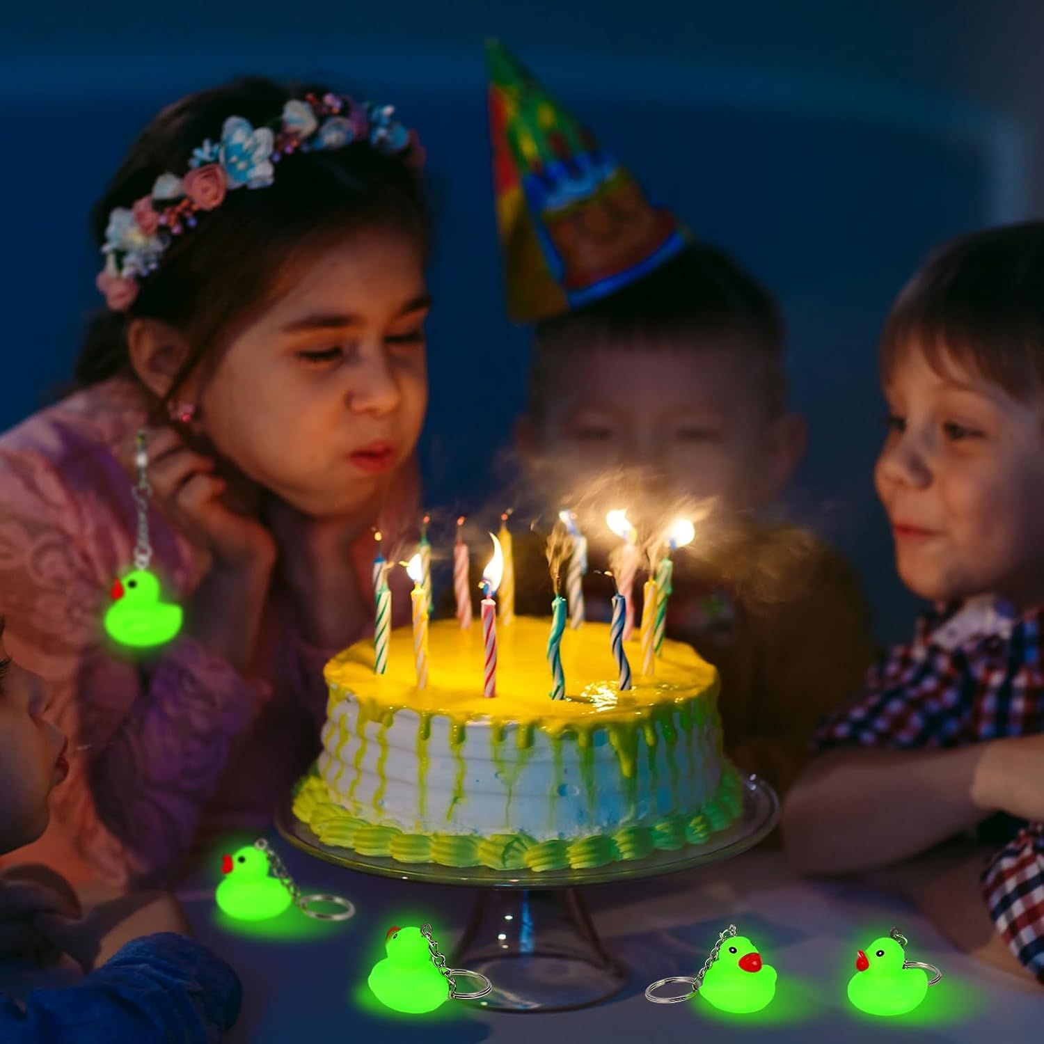 Deekin 180 llaveros de goma que brillan en la oscuridad, llaveros de patos de goma lindos con luces 3D para baby shower, recuerdos de fiesta,