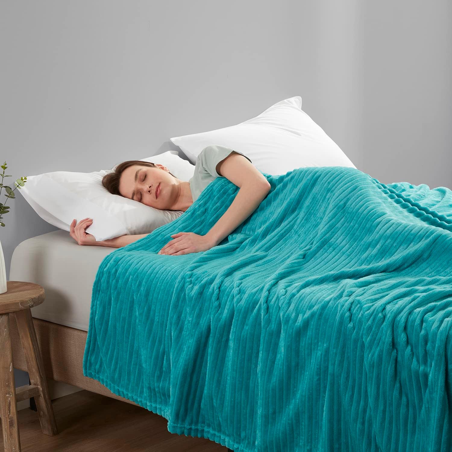 Nestl – Manta de felpa de corte Queen, ligera, súper suave, esponjosa, de lujo, lavable a máquina, 90×90 pulgadas, color azul turquesa