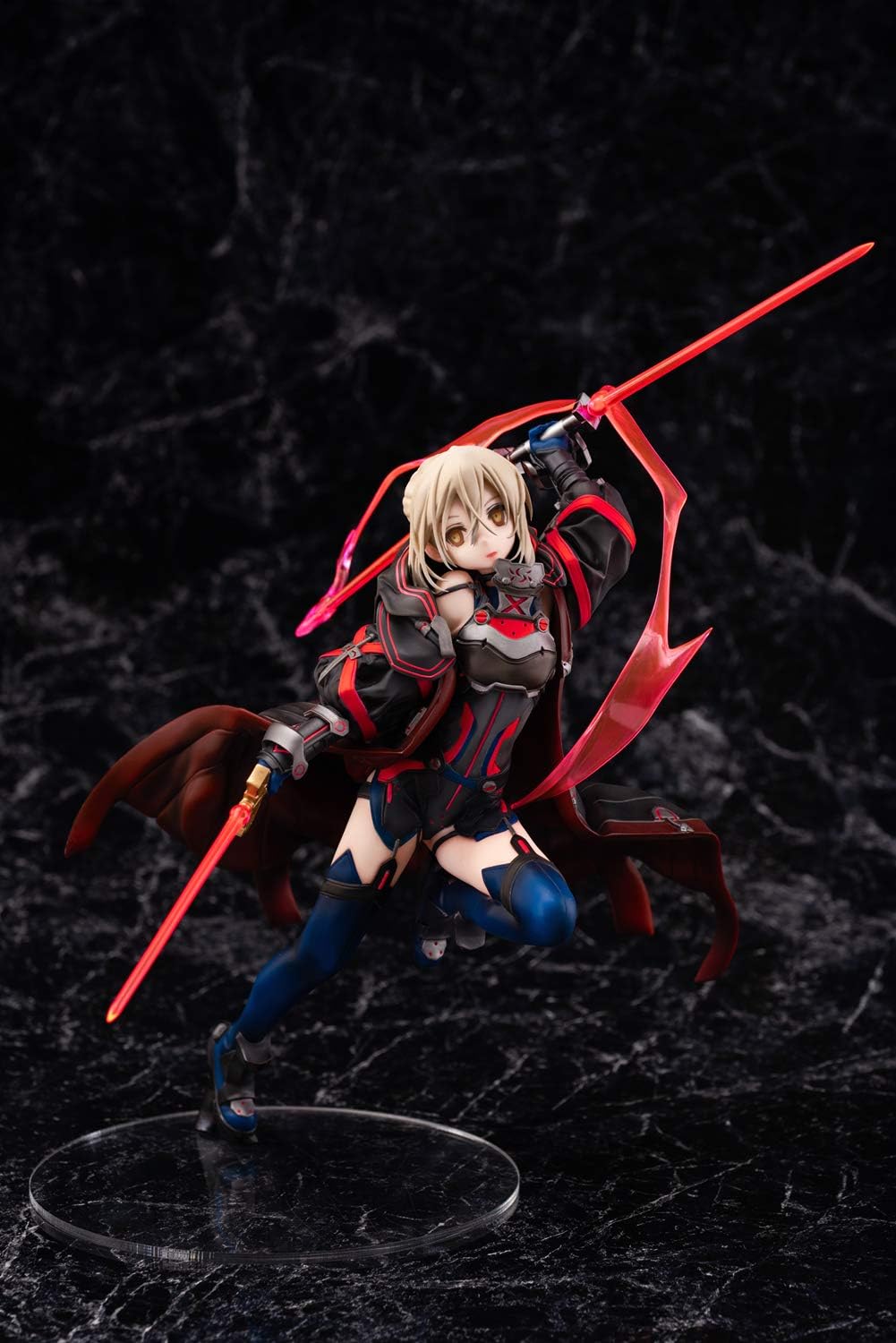 Aoshima FateGrand Order Berserker (Mysterious Heroine X Alter) Figura de PVC a escala 17, multicolor
