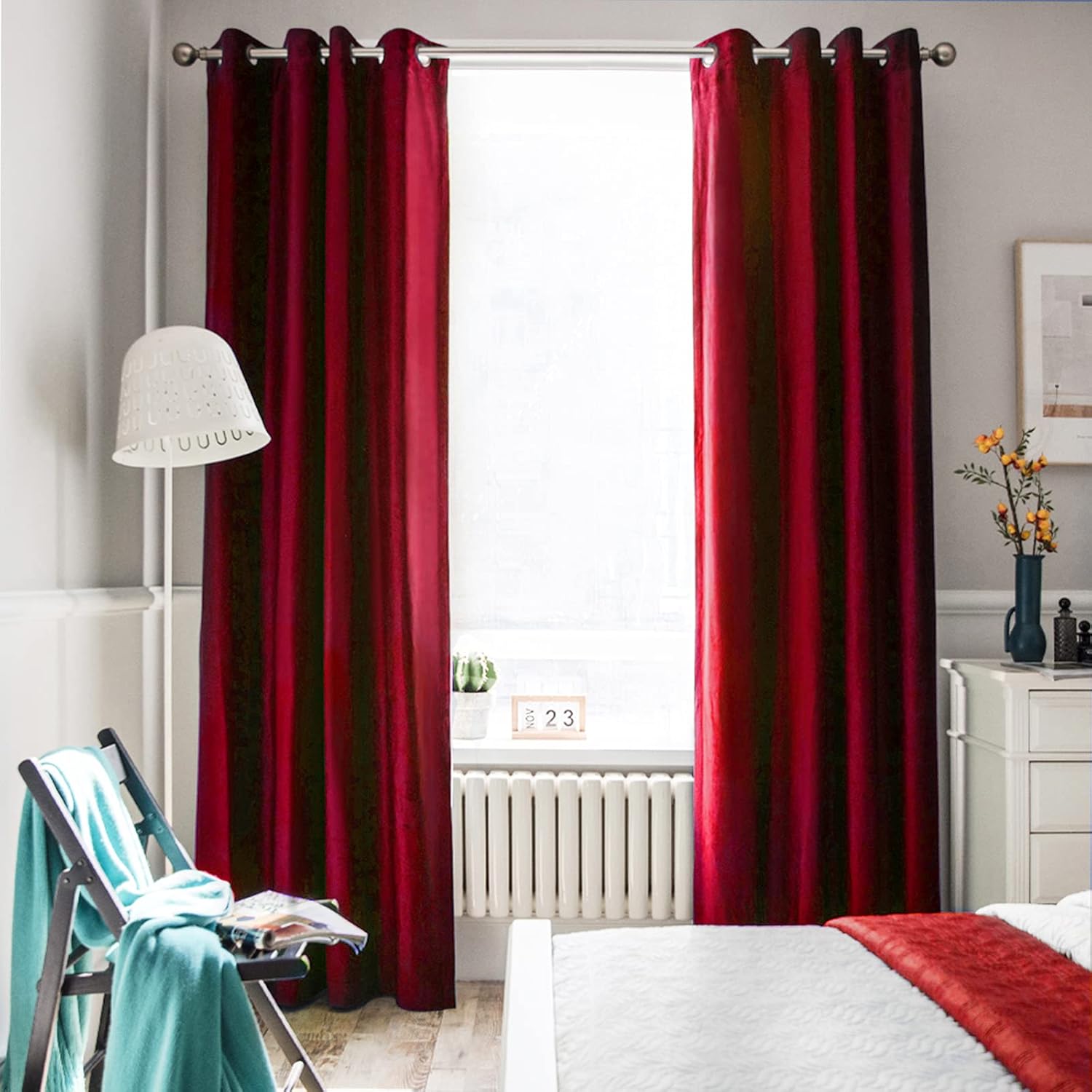 Melodieux Cortinas de terciopelo 100% opacas para dormitorio, sala de estar, súper suaves, cortinas con aislamiento térmico con forro negro, 52 x 96