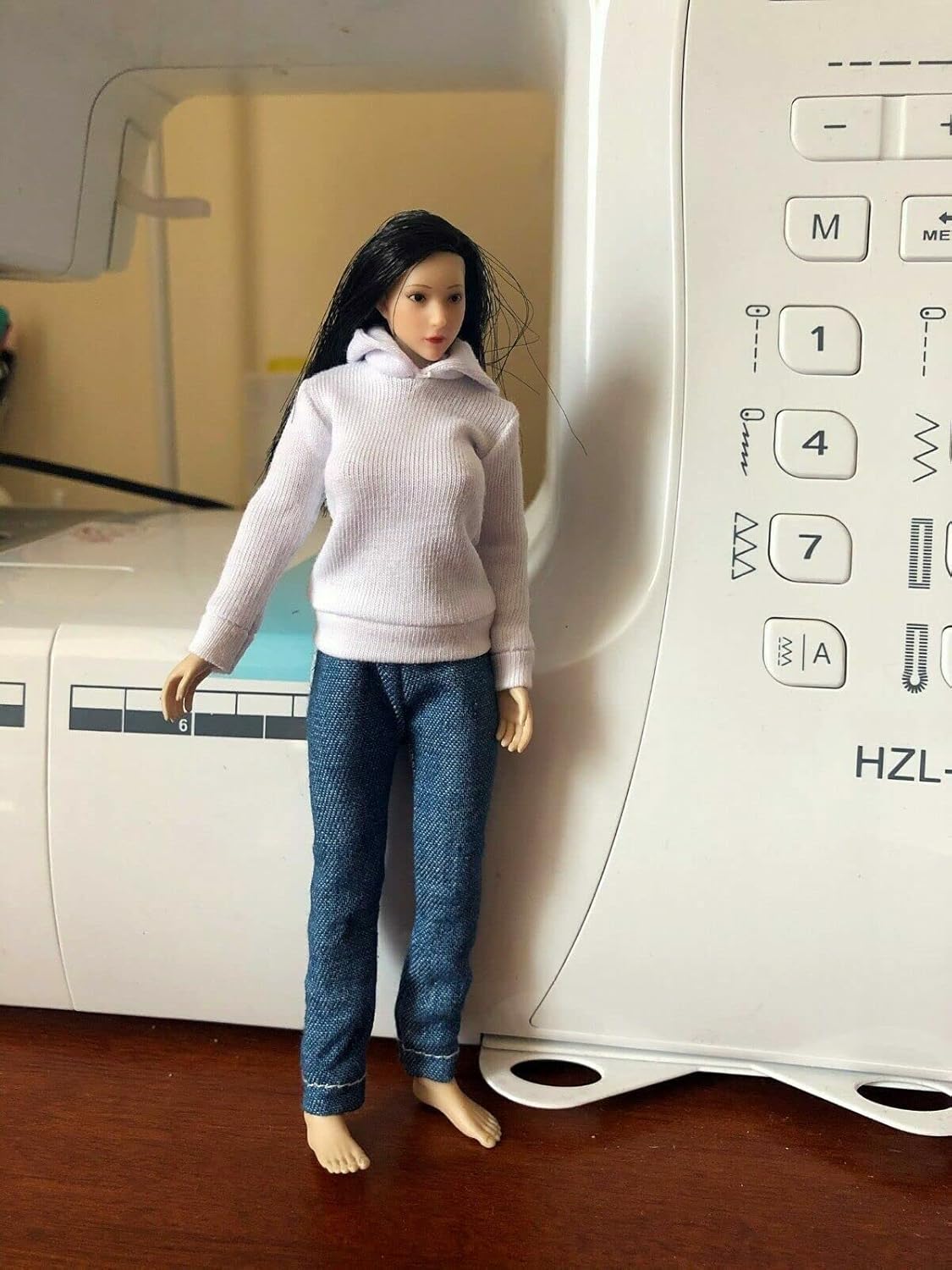 Sudadera con capucha y pantalones vaqueros a escala 112 para cuerpo de 6 pulgadas (sin figura)