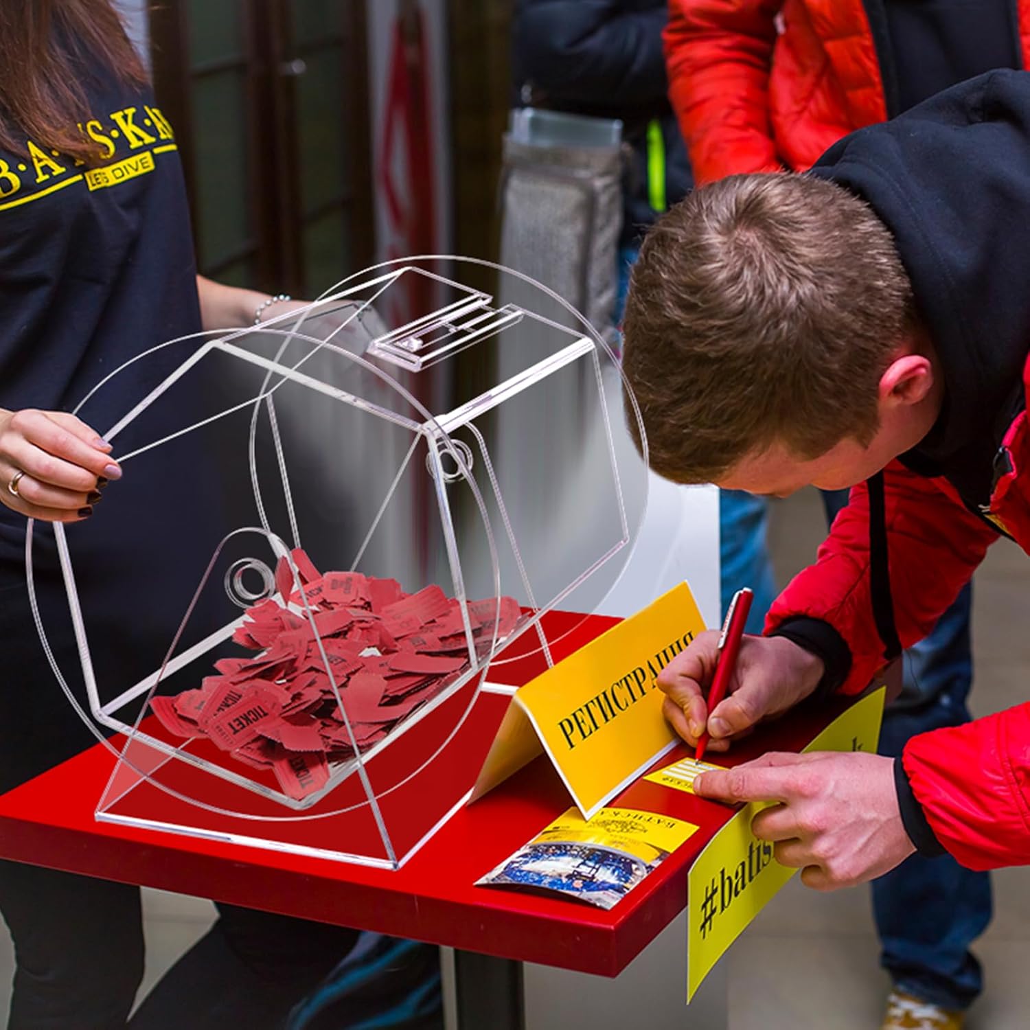 MOJIEZUO Tambor de rifa de acrílico, tambor giratorio profesional con 4000 boletos rojos de rifa doble, caja de boletos de rifa giratoria para