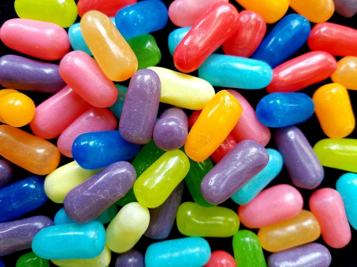 Mike and Ike Mega Mix 10 sabores masticables surtidos de caramelos con sabor a frutas. Caja de teatro de 5 onzas – 12 cajas