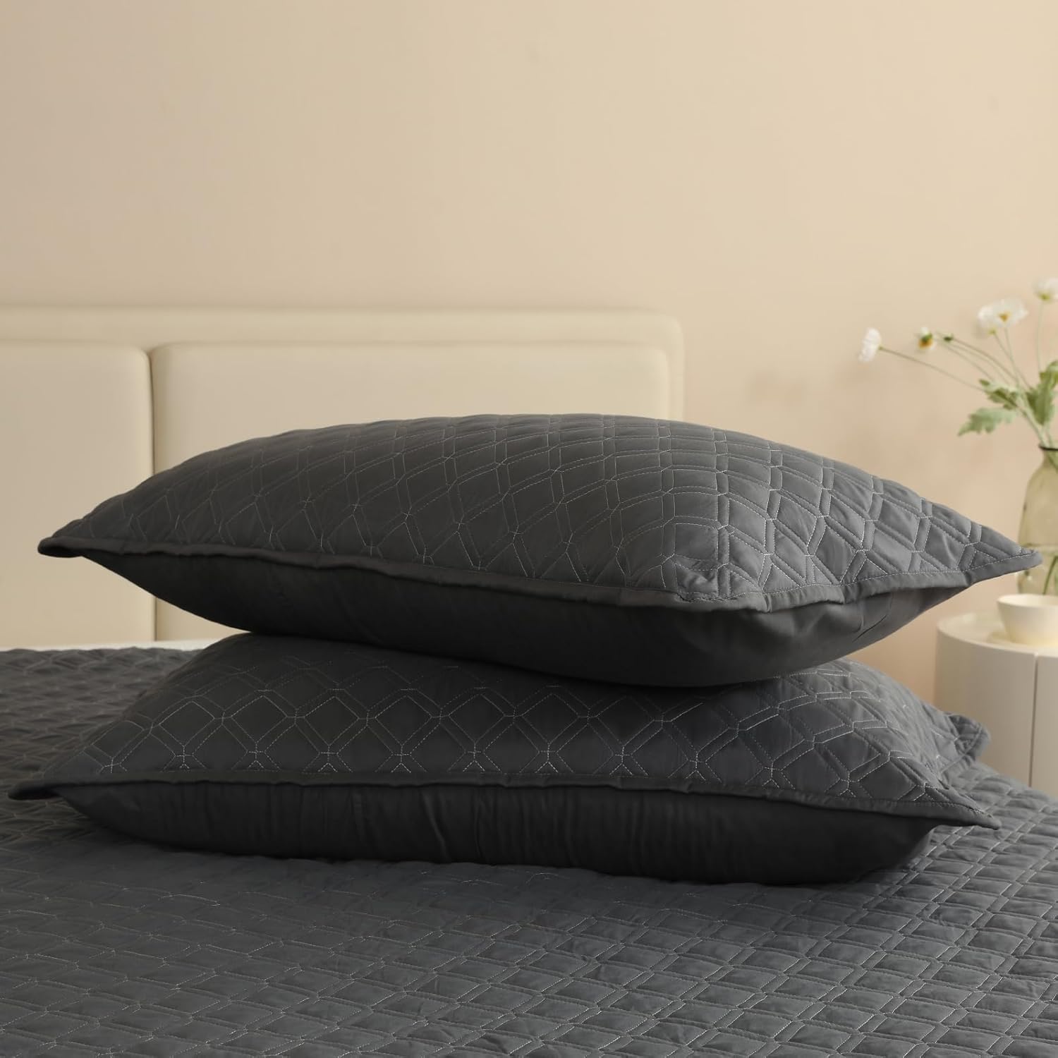 Juego de edredón tamaño King, ropa de cama gris de 3 piezas, lavable a máquina, súper suave, estilo moderno, con 2 fundas de almohada (92 x 106