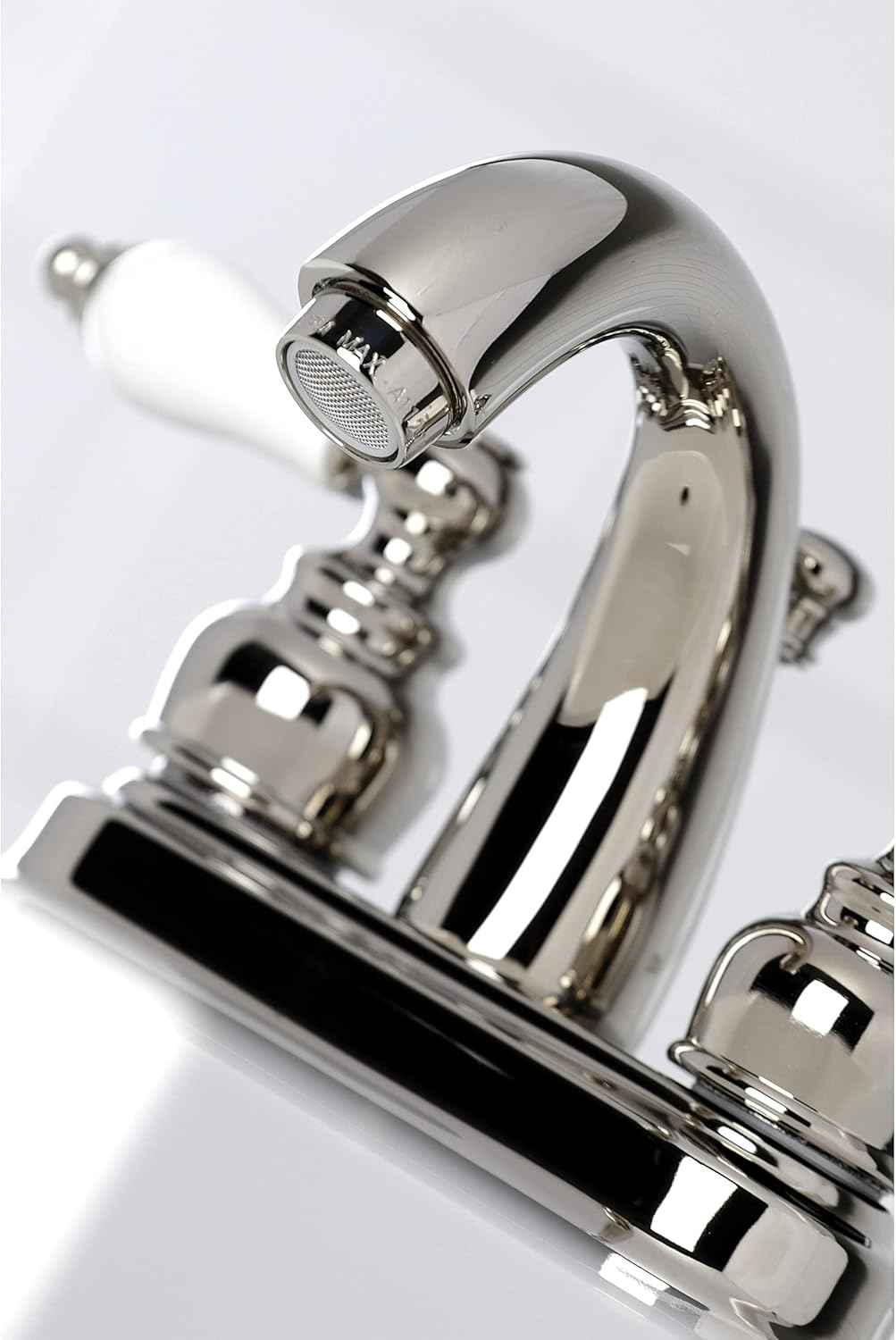 Kingston Brass KB5616PL Restoration – Grifo de baño central de 4 pulgadas, níquel pulido