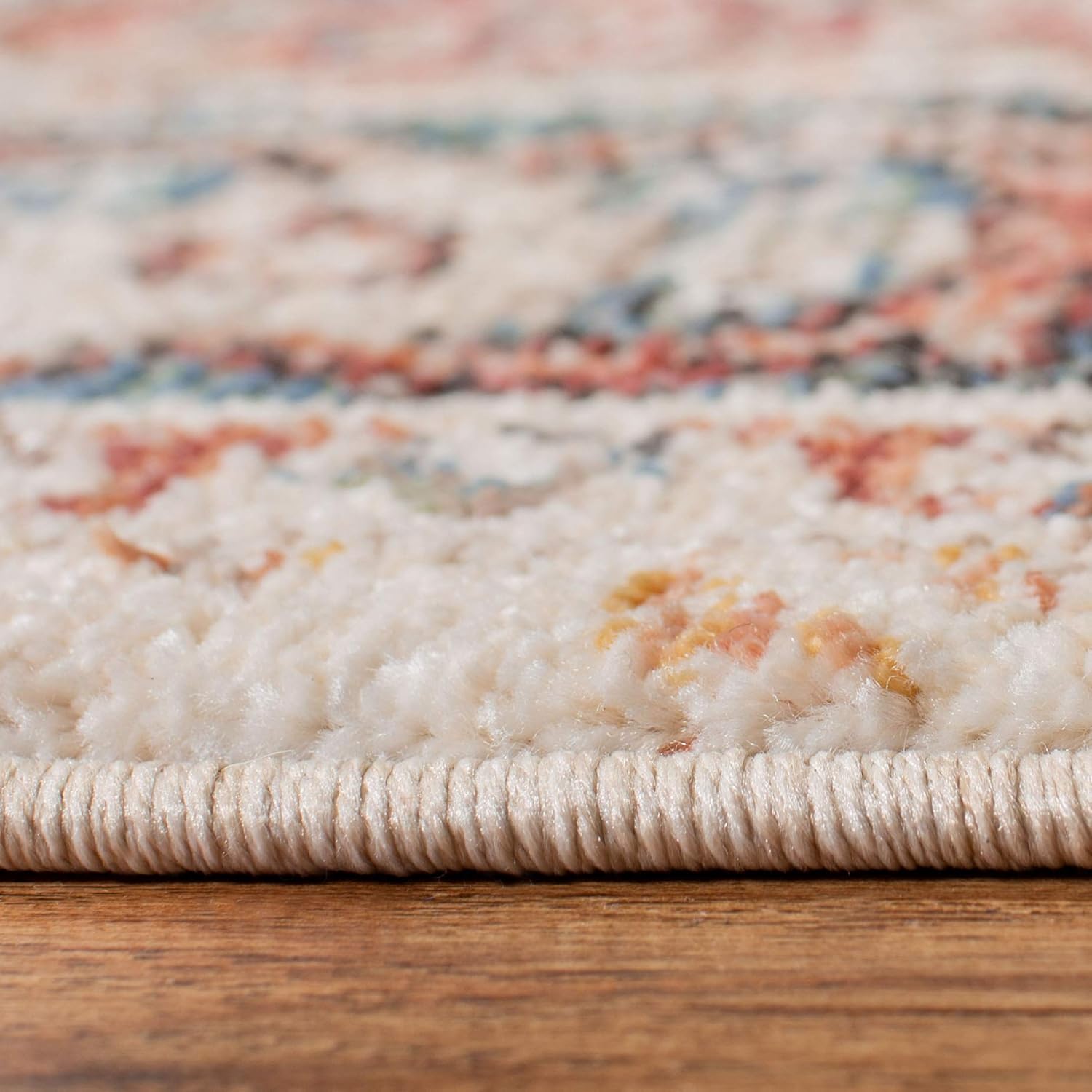 SAFAVIEH Carlyle Collection – Alfombra cuadrada de 6 pies 7 pulgadas, color marfil y borgoña, diseño oriental envejecido, no desprende pelusa y de