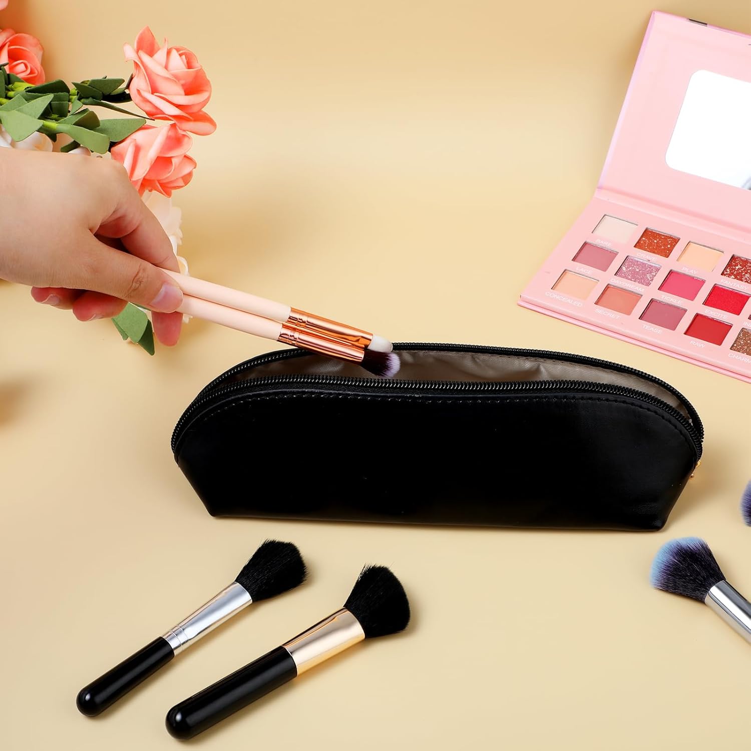 Viaje cepillo de maquillaje titular con cremallera bolsa, Esenciales de viaje maquillaje bolsa cosmética, PU cuero organizador bolsa bolsa, Negro -,