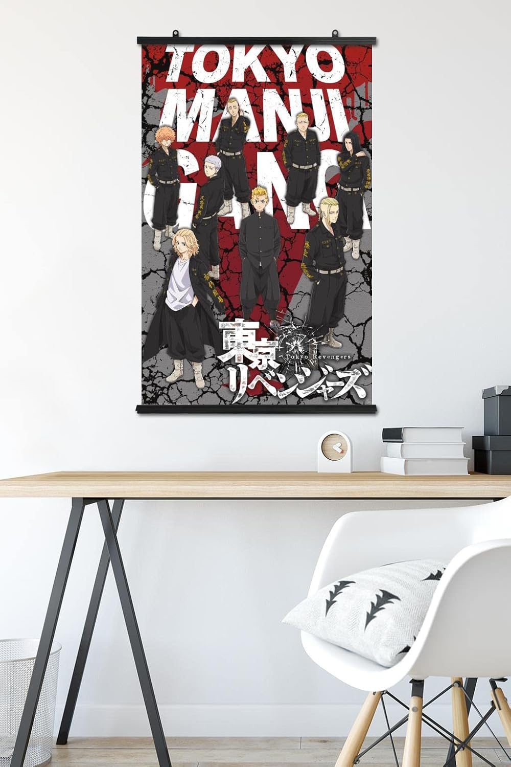 Trends International Tokyo Revengers – Póster de pared de la pandilla Tokyo Manji, 22.37 x 34.00 pulgadas, paquete de póster y clip