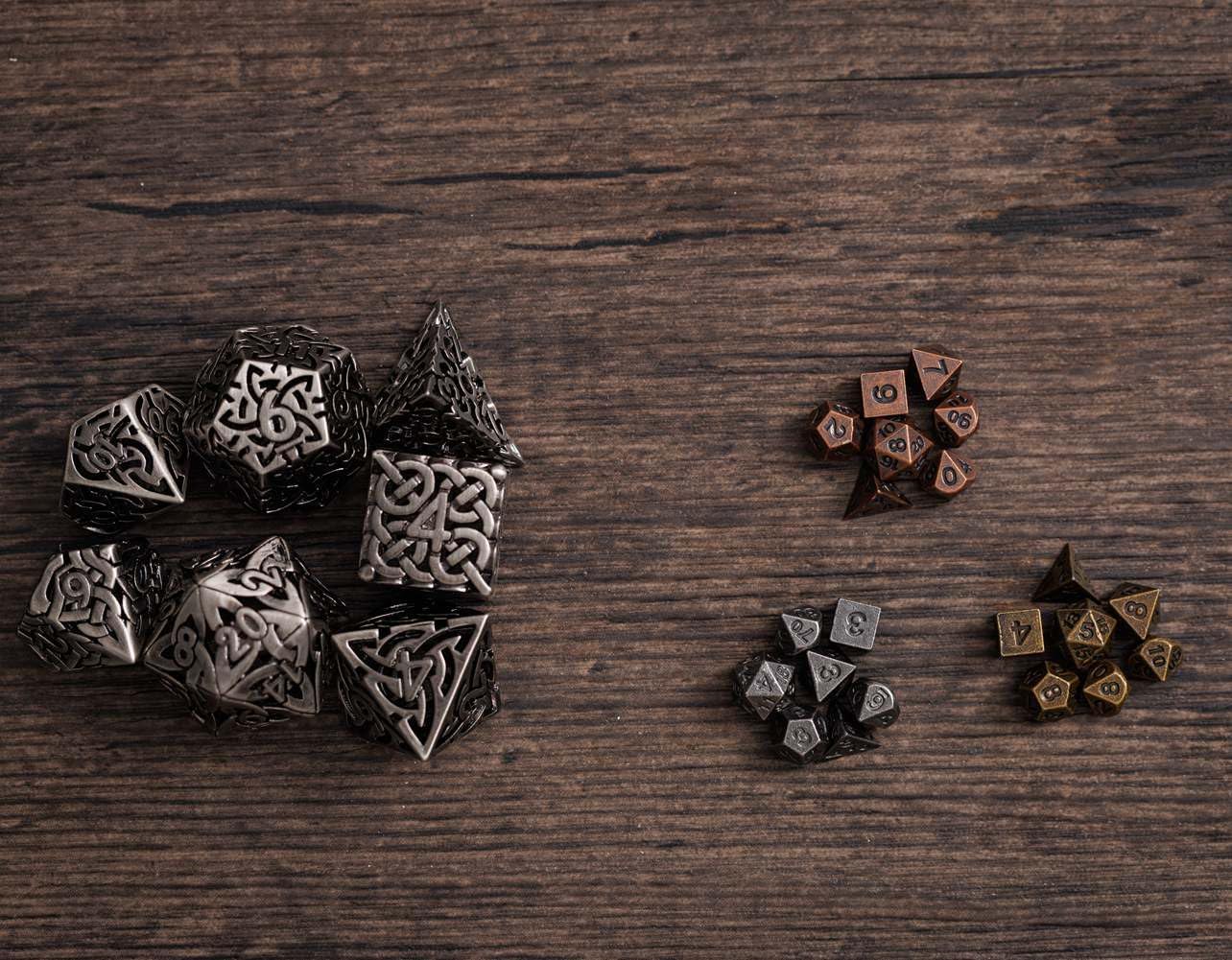 Mini juego de dados pequeños de metal DND con estuche de dados de acero inoxidable portátil, juego de dados de metal poliédrico D&D, perfecto para