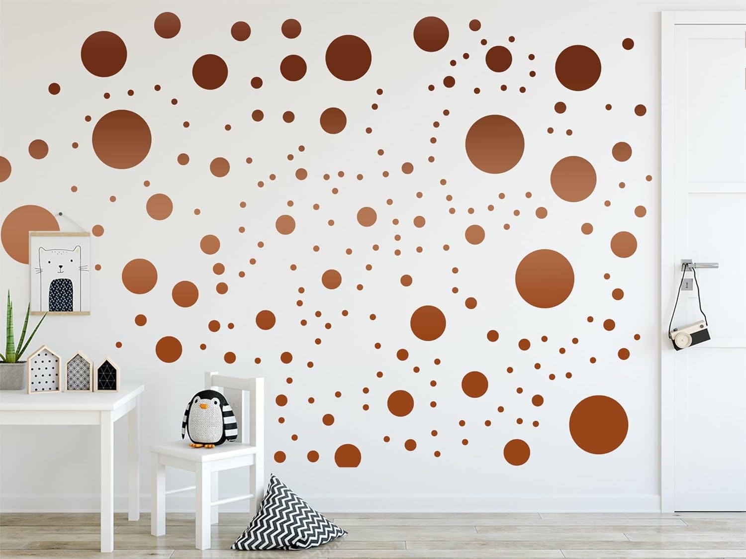 StickerDeen Más de 500 calcomanías de pared de círculos de lunares surtidos para dormitorio de niños, sala de estar, aula, sala de juegos,