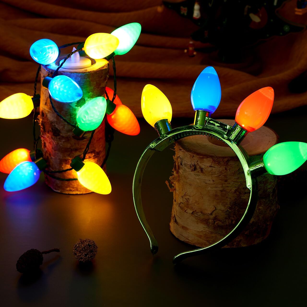 JOYIN Paquete de 2 accesorios de Navidad, collar de Navidad con 12 bombillas y diadema de Navidad con 4 bombillas, suministros de accesorios para
